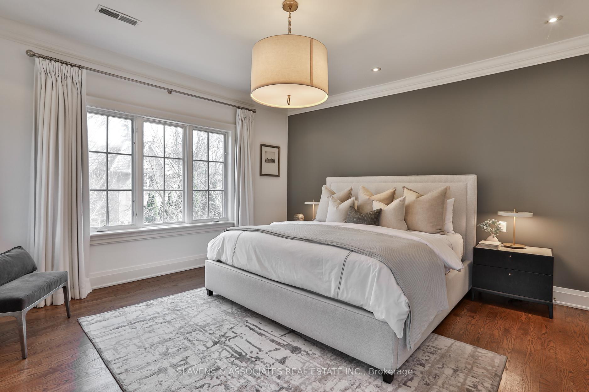 Photo 24 of 242 Hillhurst Boulevard, Toronto, Bedford Park-Nortown — HOMEH