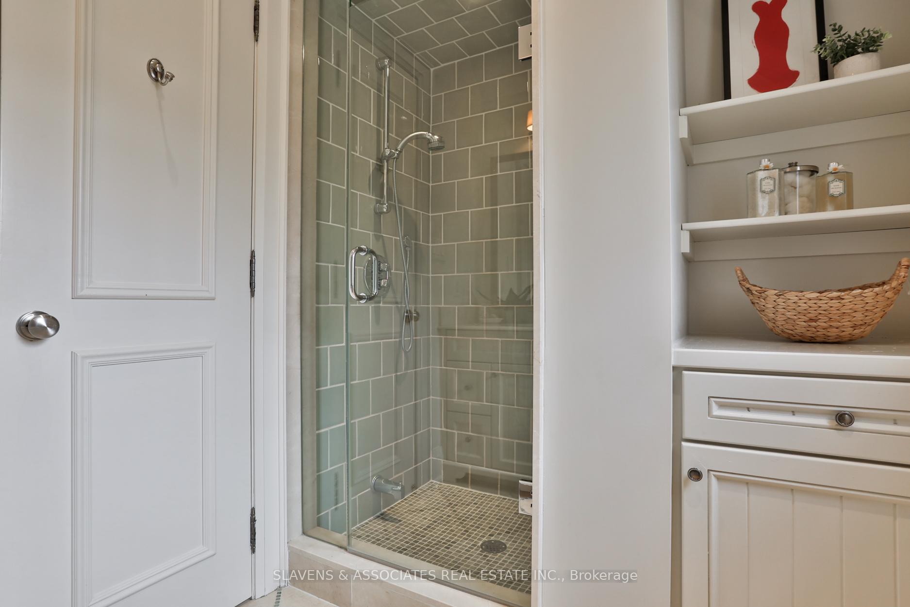 Photo 31 of 242 Hillhurst Boulevard, Toronto, Bedford Park-Nortown — HOMEH