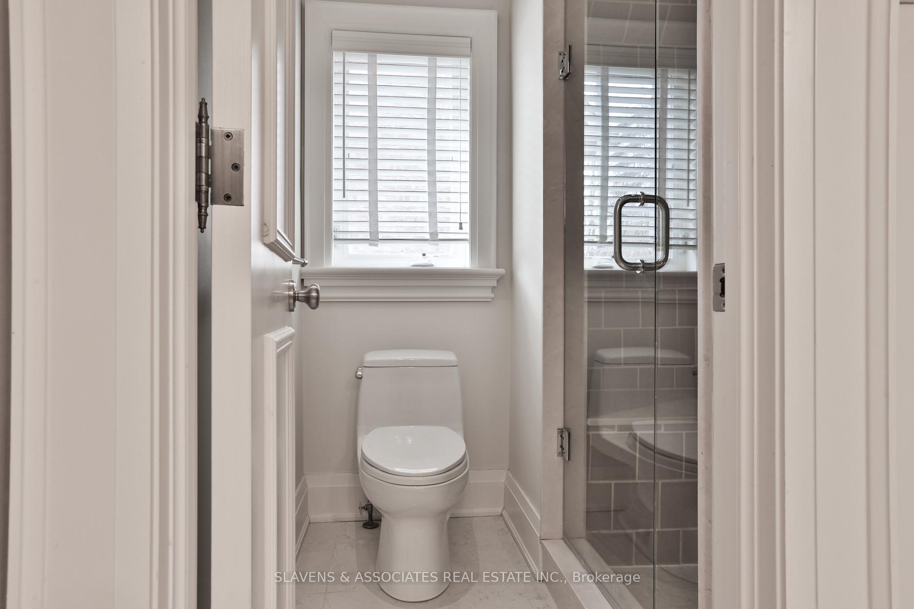 Photo 35 of 242 Hillhurst Boulevard, Toronto, Bedford Park-Nortown — HOMEH