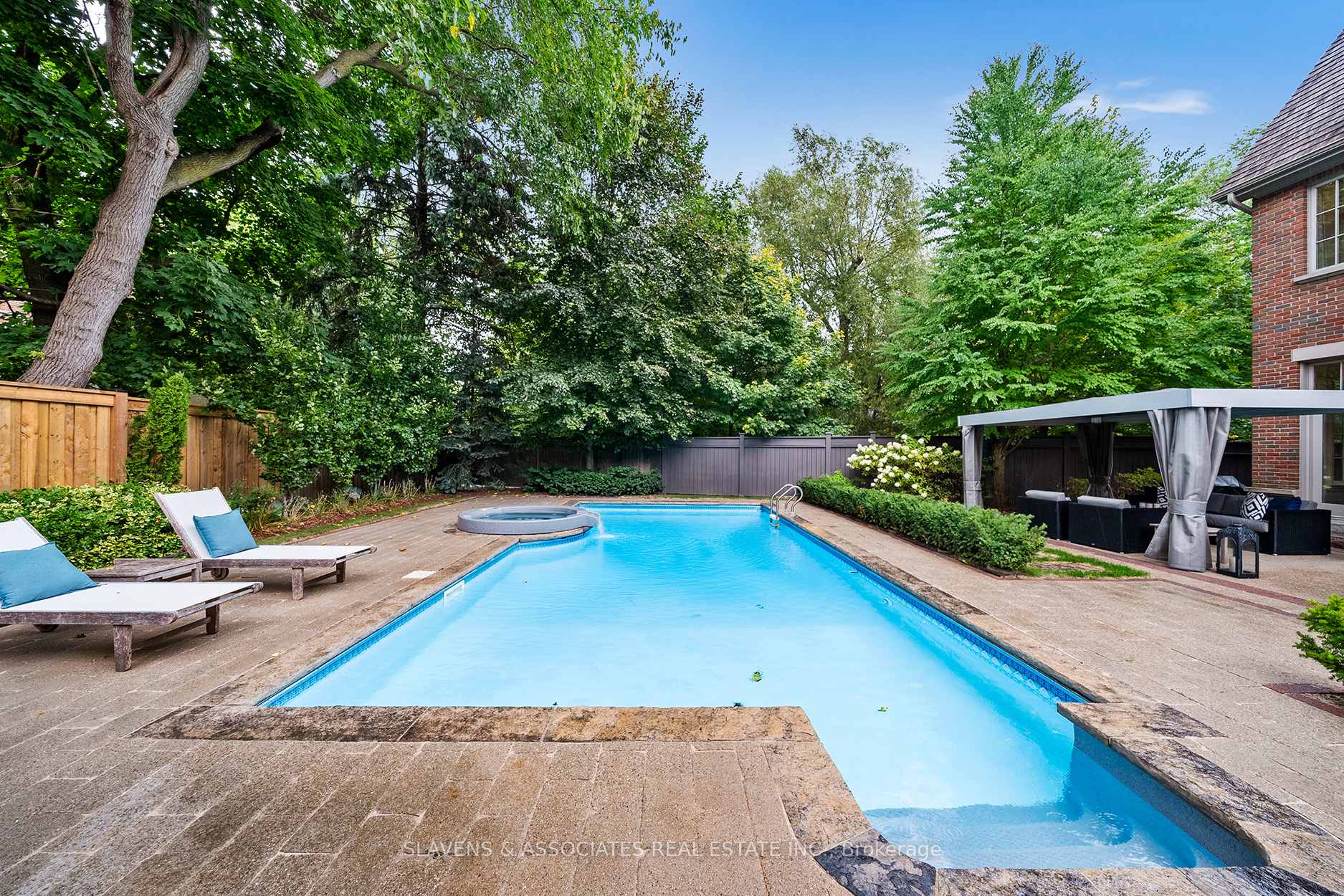 Photo 47 of 242 Hillhurst Boulevard, Toronto, Bedford Park-Nortown — HOMEH