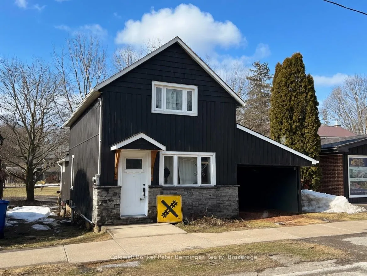 Front of 523 Mill Street