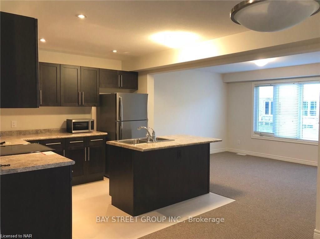 Photo 3 of 20 Elderberry Road, Thorold, Confederation Heights — HOMEH