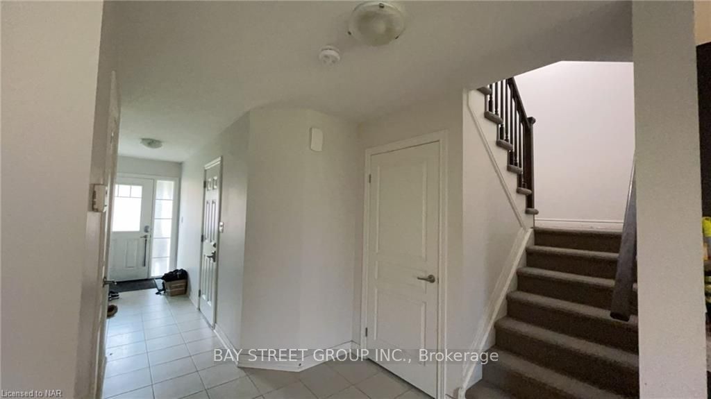 Photo 4 of 20 Elderberry Road, Thorold, Confederation Heights — HOMEH