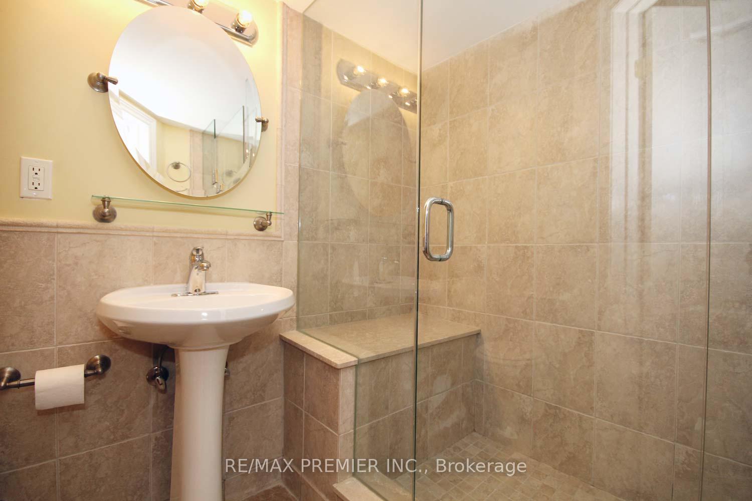 Photo 4 of 139 Wheeler Avenue, Toronto, The Beaches — HOMEH
