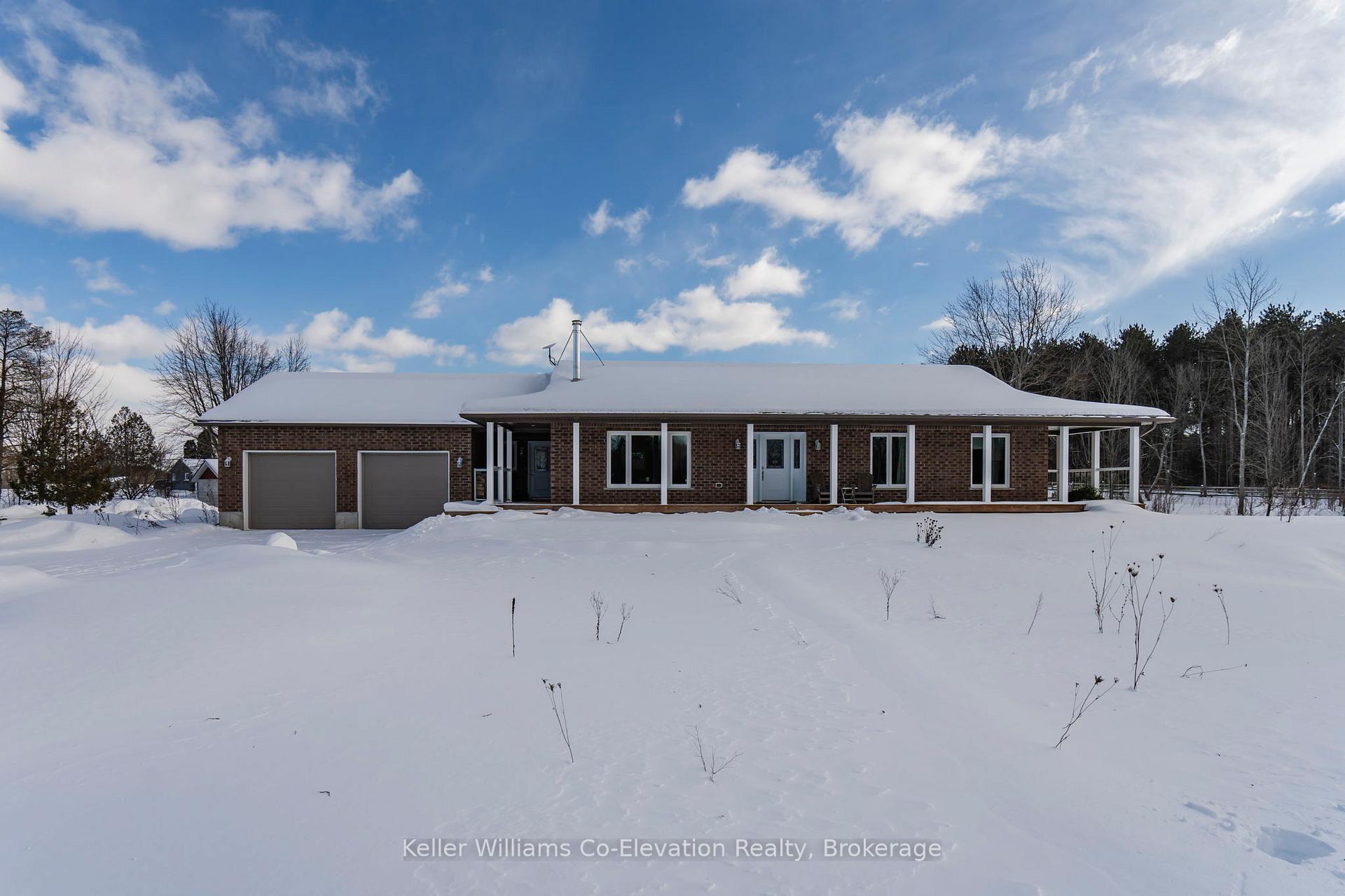 Photo 2 of 2540 Old Fort Road, Tay, Rural Tay — HOMEH