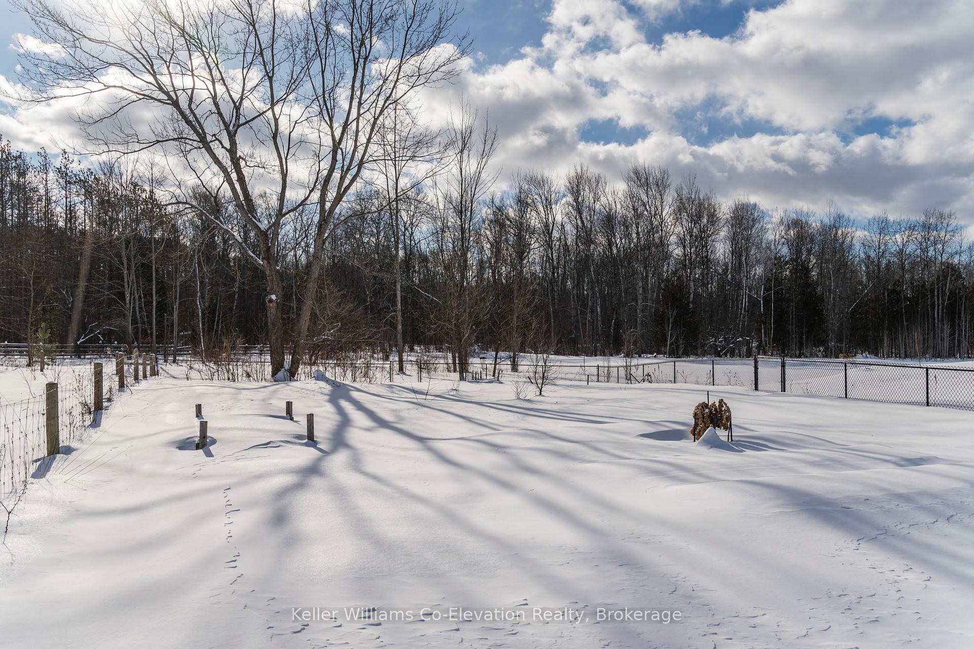Photo 33 of 2540 Old Fort Road, Tay, Rural Tay — HOMEH