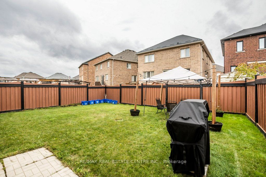 Photo 75 of 22 Selsdon Street, Brampton, Credit Valley — HOMEH