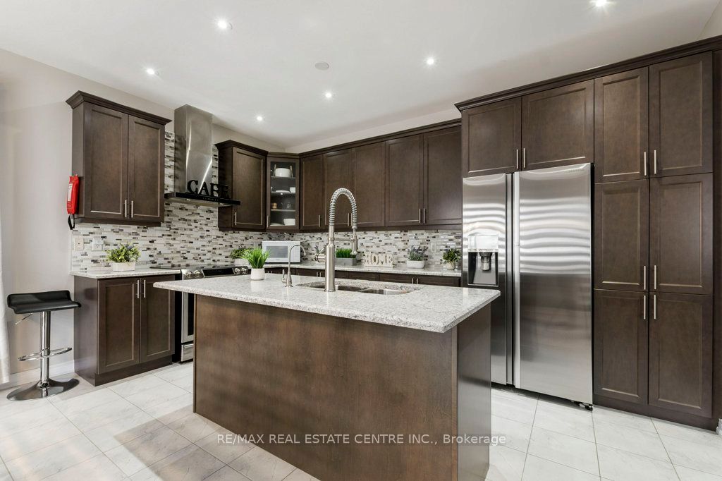 Photo 54 of 22 Selsdon Street, Brampton, Credit Valley — HOMEH