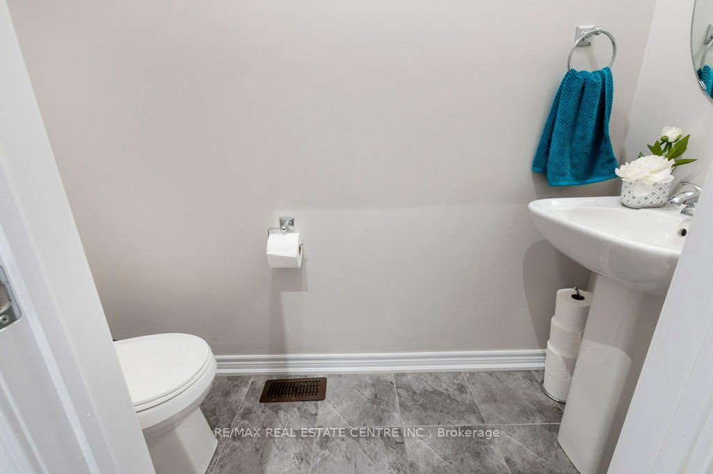Photo 59 of 22 Selsdon Street, Brampton, Credit Valley — HOMEH
