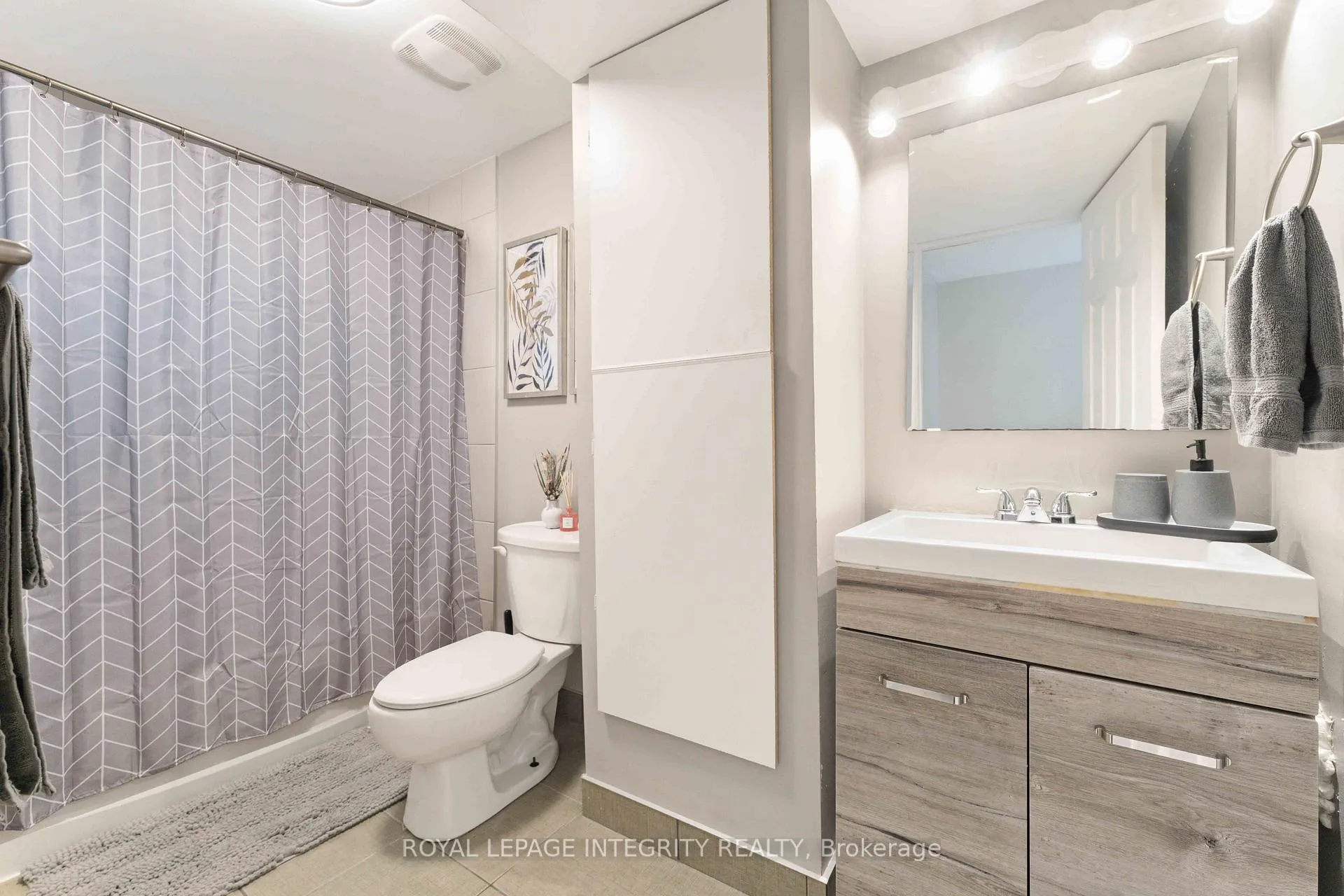 Photo 16 of 707 Morin Street, Ottawa, Overbrook/Castle Heights — HOMEH