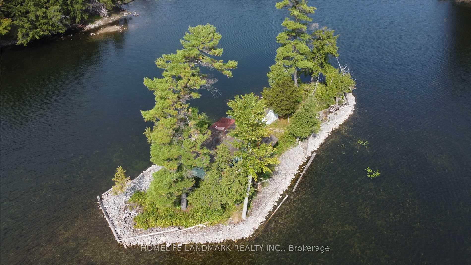 Front of 1011 Hitchcock Island