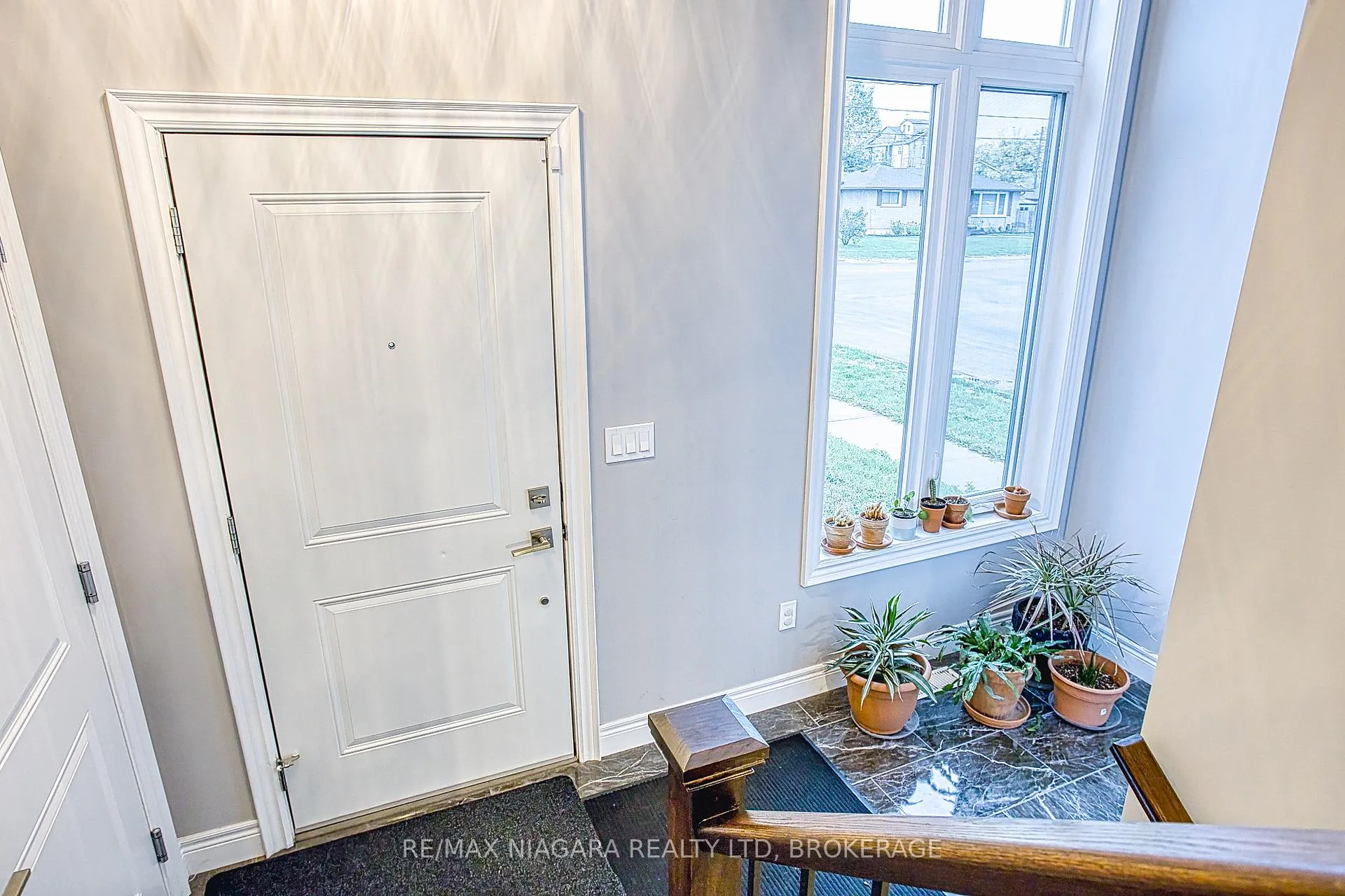Photo 5 of 43 Sauer Avenue, Welland, Lincoln/Crowland — HOMEH