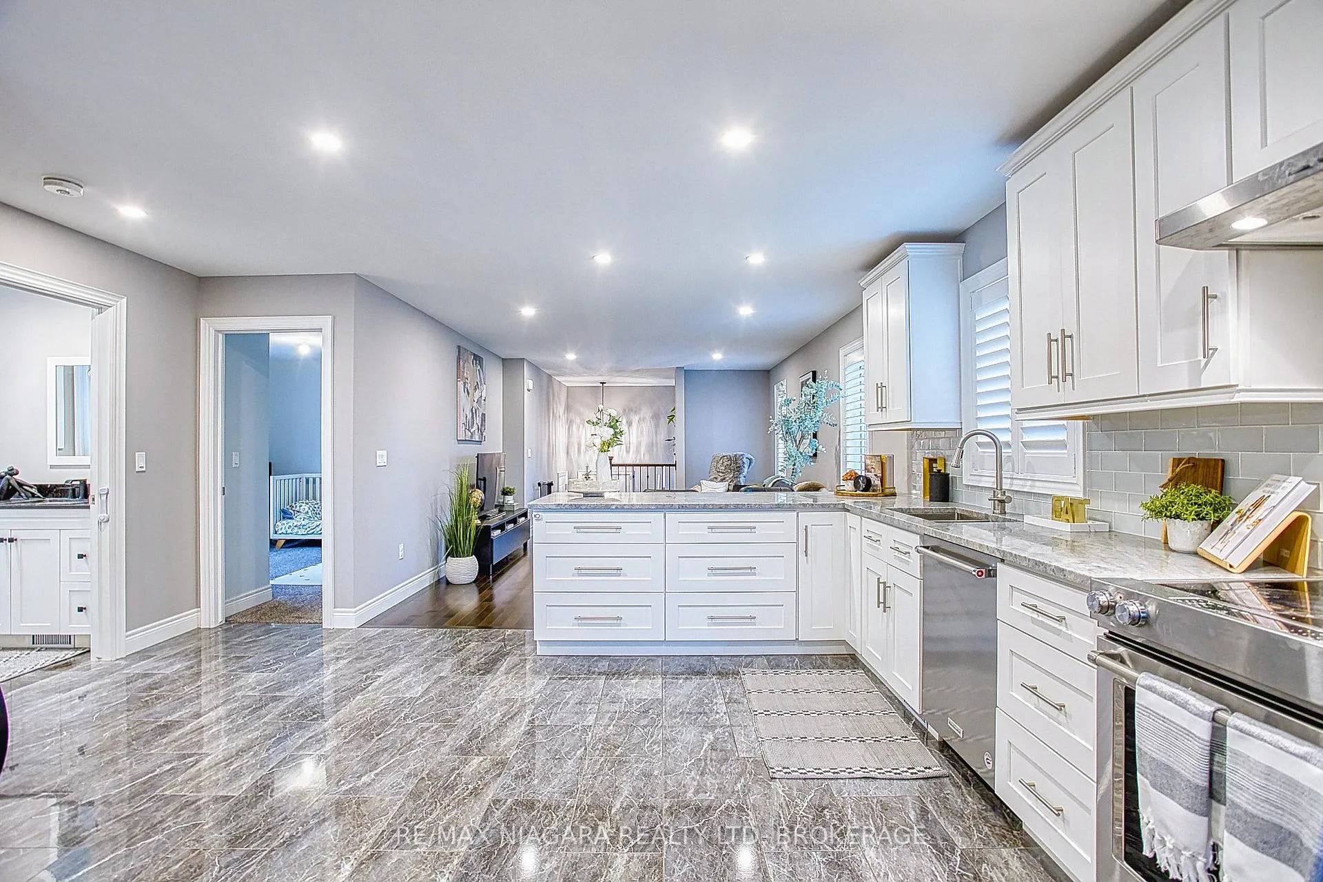 Photo 15 of 43 Sauer Avenue, Welland, Lincoln/Crowland — HOMEH