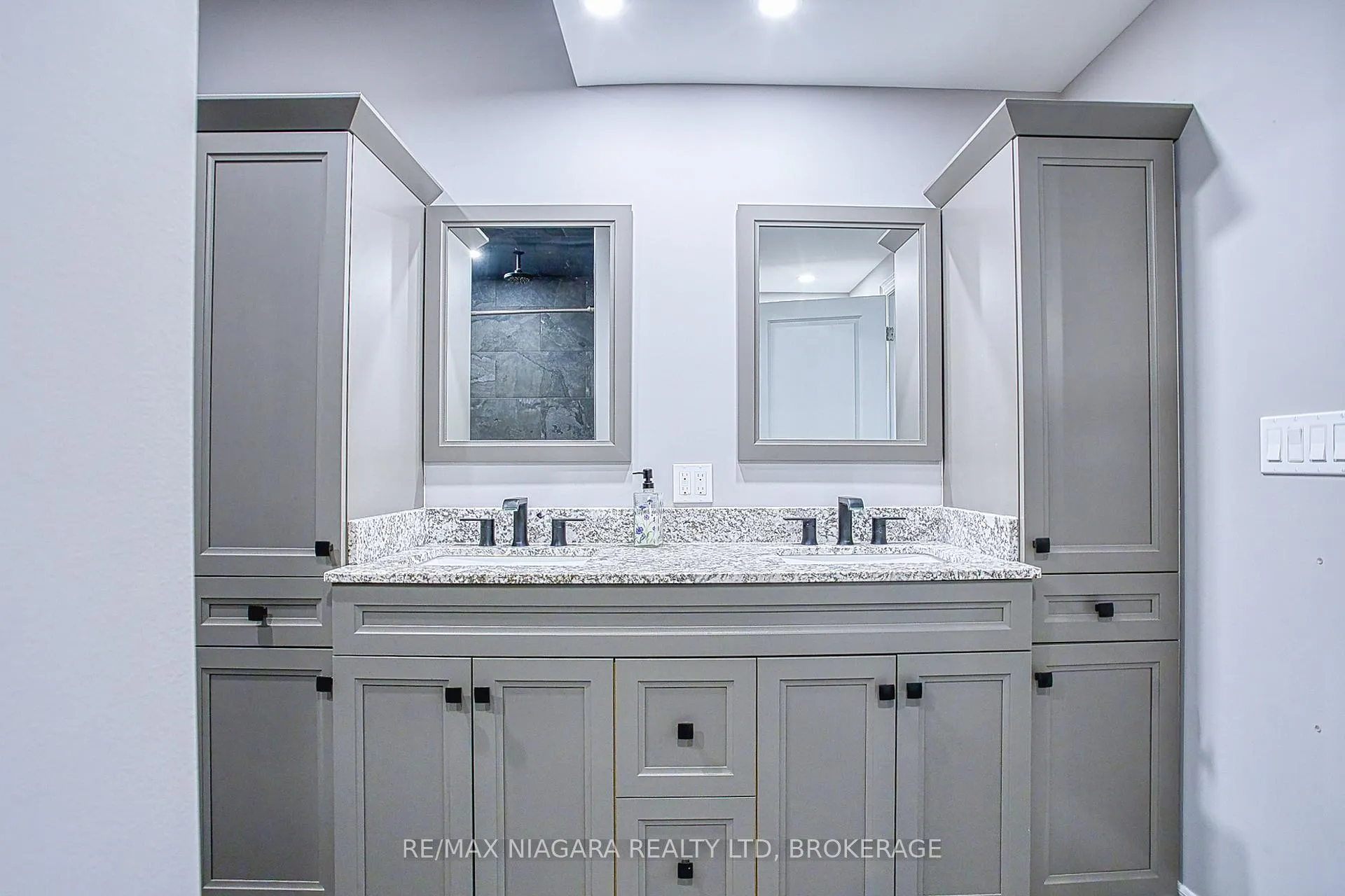 Photo 24 of 43 Sauer Avenue, Welland, Lincoln/Crowland — HOMEH