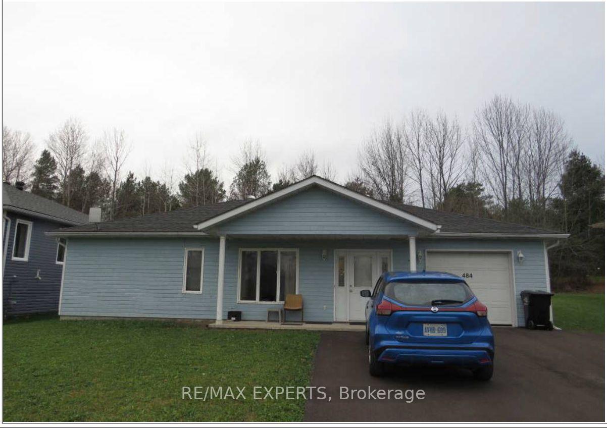 Front of 484 7th Avenue
