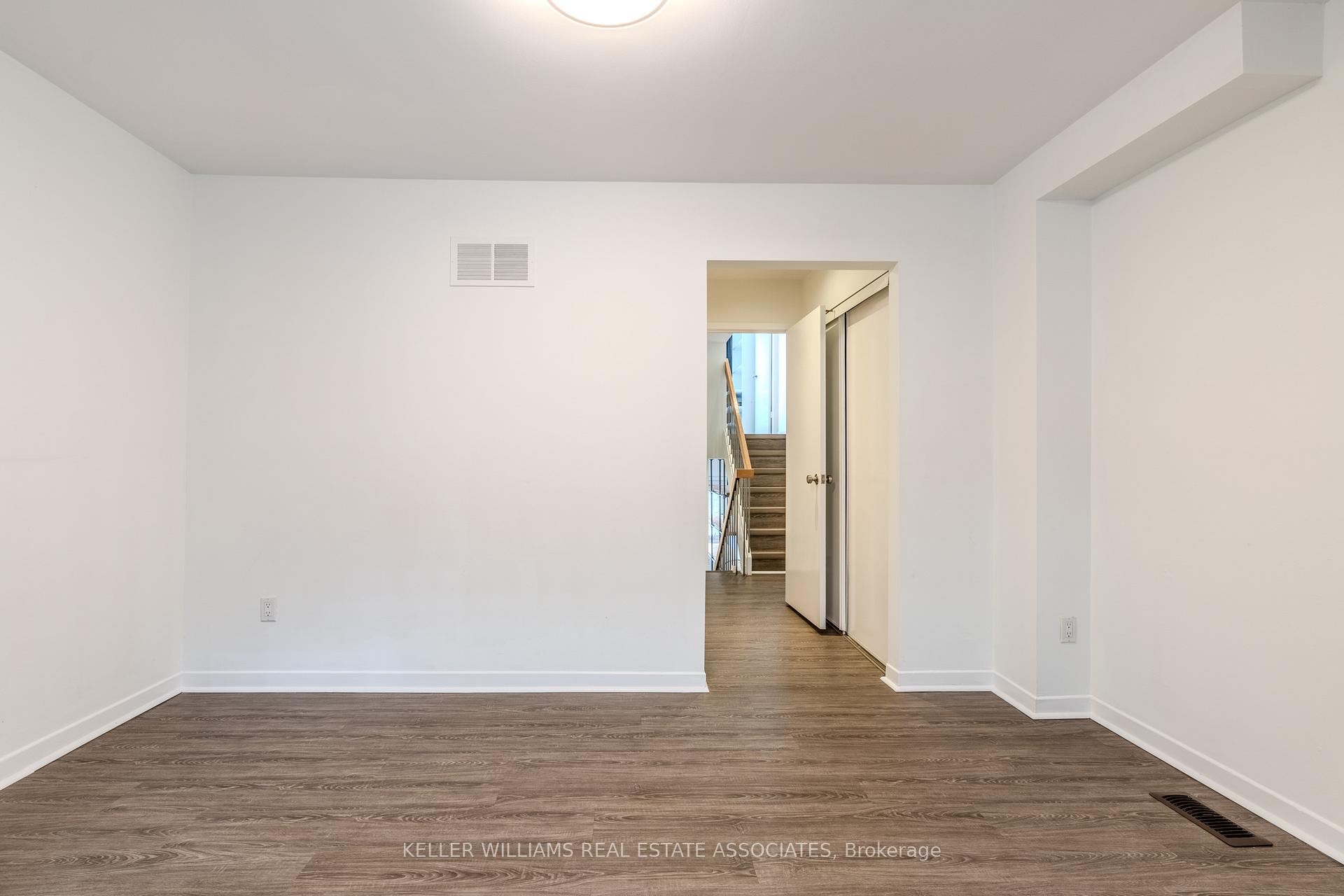 Photo 16 of 54 1/2 McGill Street, Toronto, Church-Yonge Corridor — HOMEH