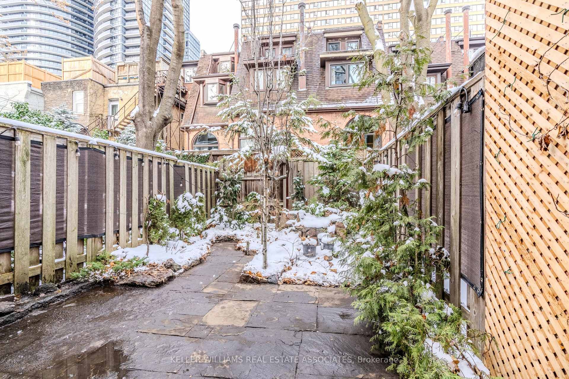 Photo 18 of 54 1/2 McGill Street, Toronto, Church-Yonge Corridor — HOMEH