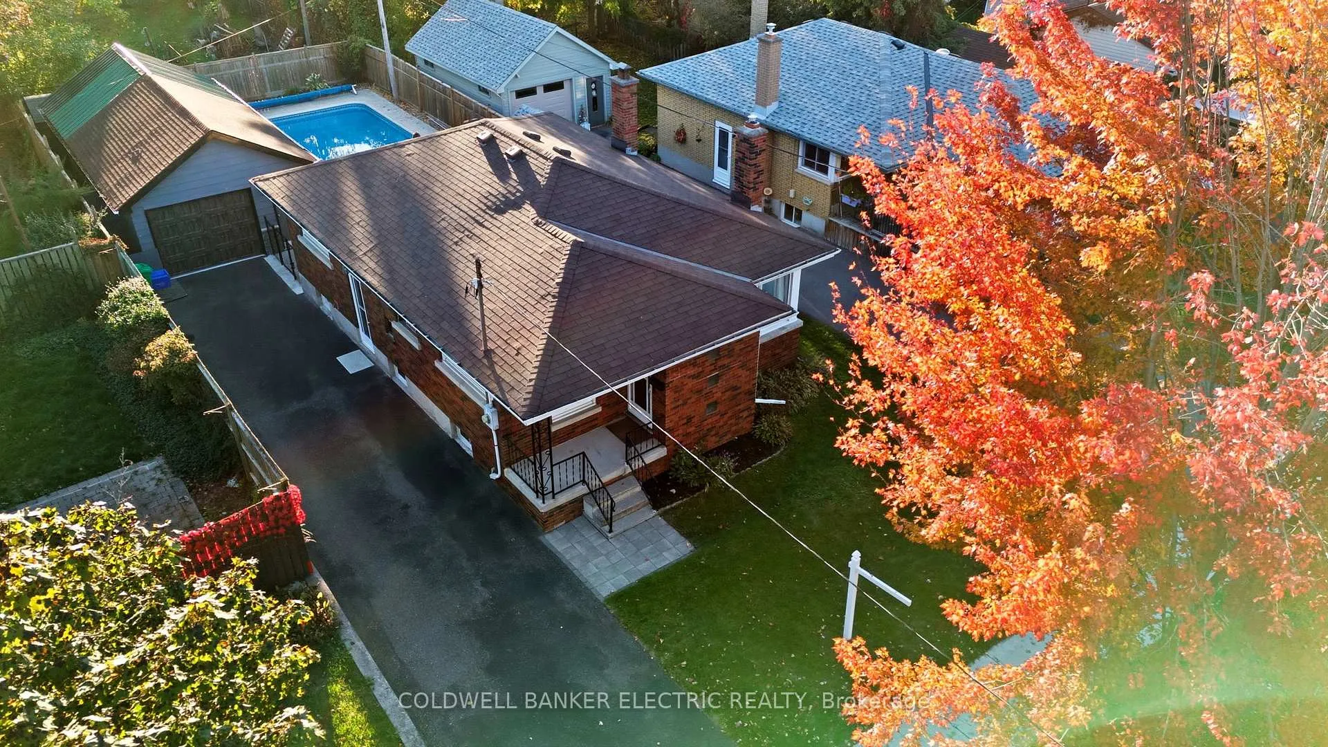 Photo 2 of 193 Benson Avenue, Peterborough, Northcrest Ward 5 — HOMEH
