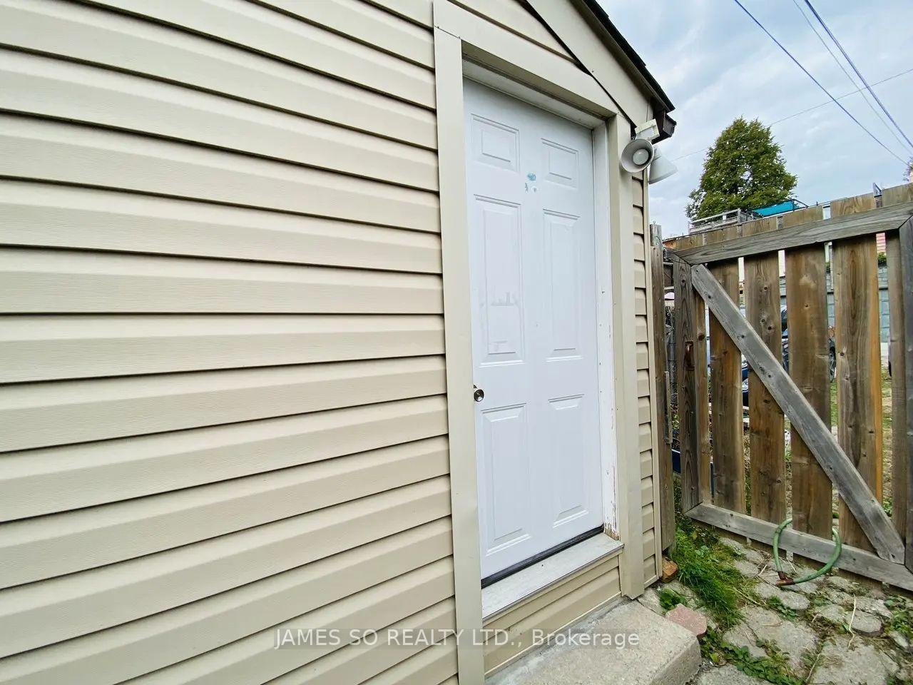Photo 2 of Unit Basement, 764 Gerrard Street E, Toronto, North Riverdale — HOMEH