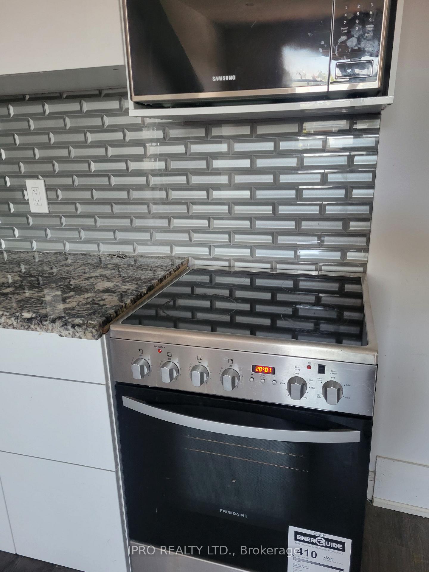 Photo 3 of Unit # Upper 2, 719 Coxwell Avenue, Toronto, Danforth — HOMEH