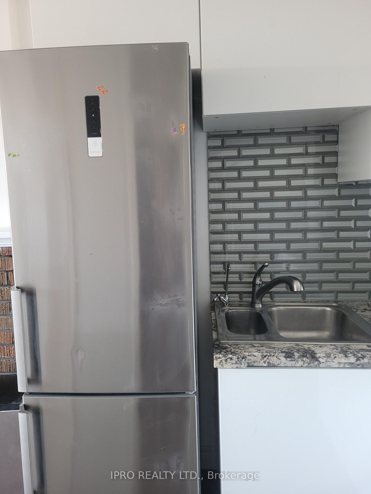 Photo 4 of Unit # Upper 2, 719 Coxwell Avenue, Toronto, Danforth — HOMEH