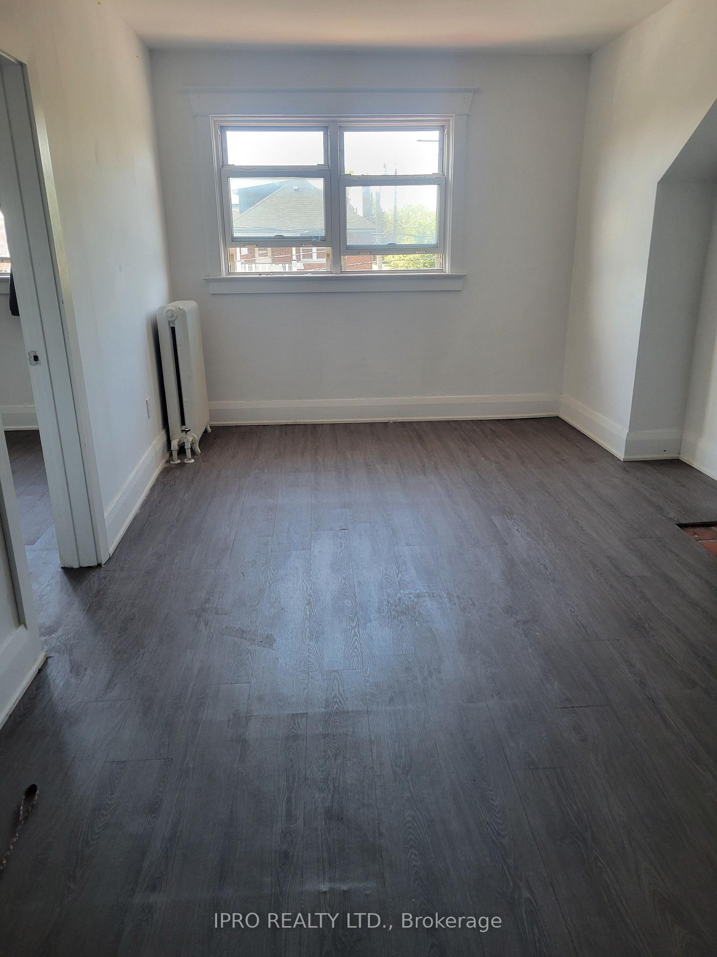 Photo 7 of Unit # Upper 2, 719 Coxwell Avenue, Toronto, Danforth — HOMEH