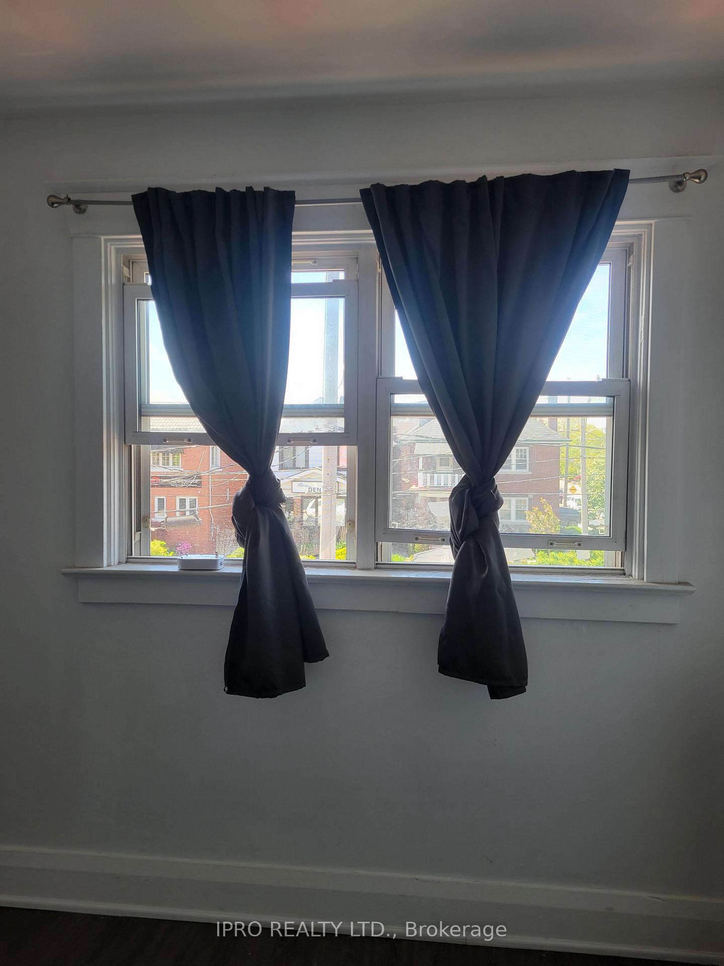Photo 8 of Unit # Upper 2, 719 Coxwell Avenue, Toronto, Danforth — HOMEH