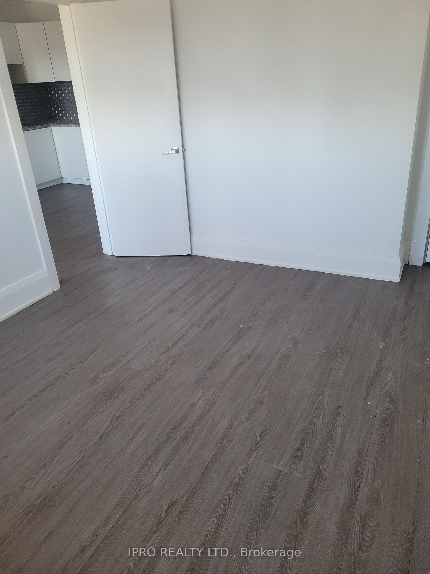 Photo 9 of Unit # Upper 2, 719 Coxwell Avenue, Toronto, Danforth — HOMEH