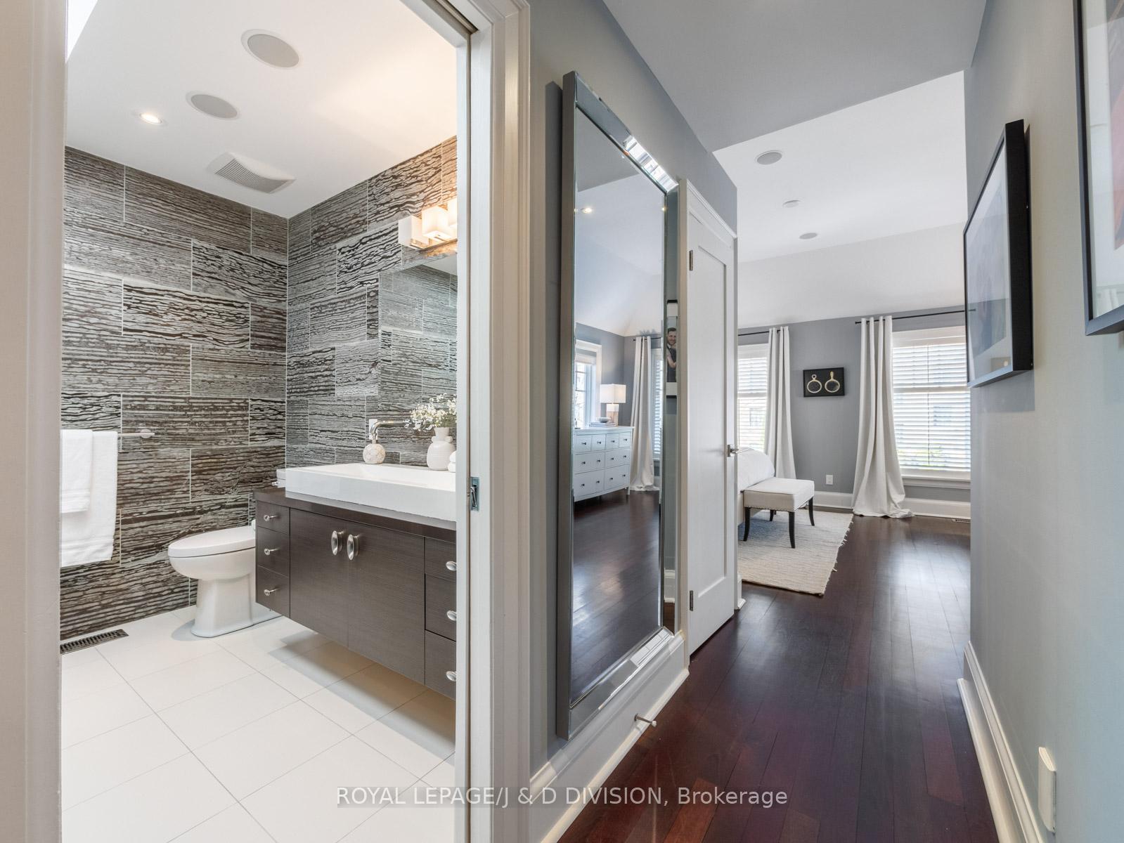 Photo 13 of 28 St Hilda's Avenue, Toronto, Lawrence Park South — HOMEH