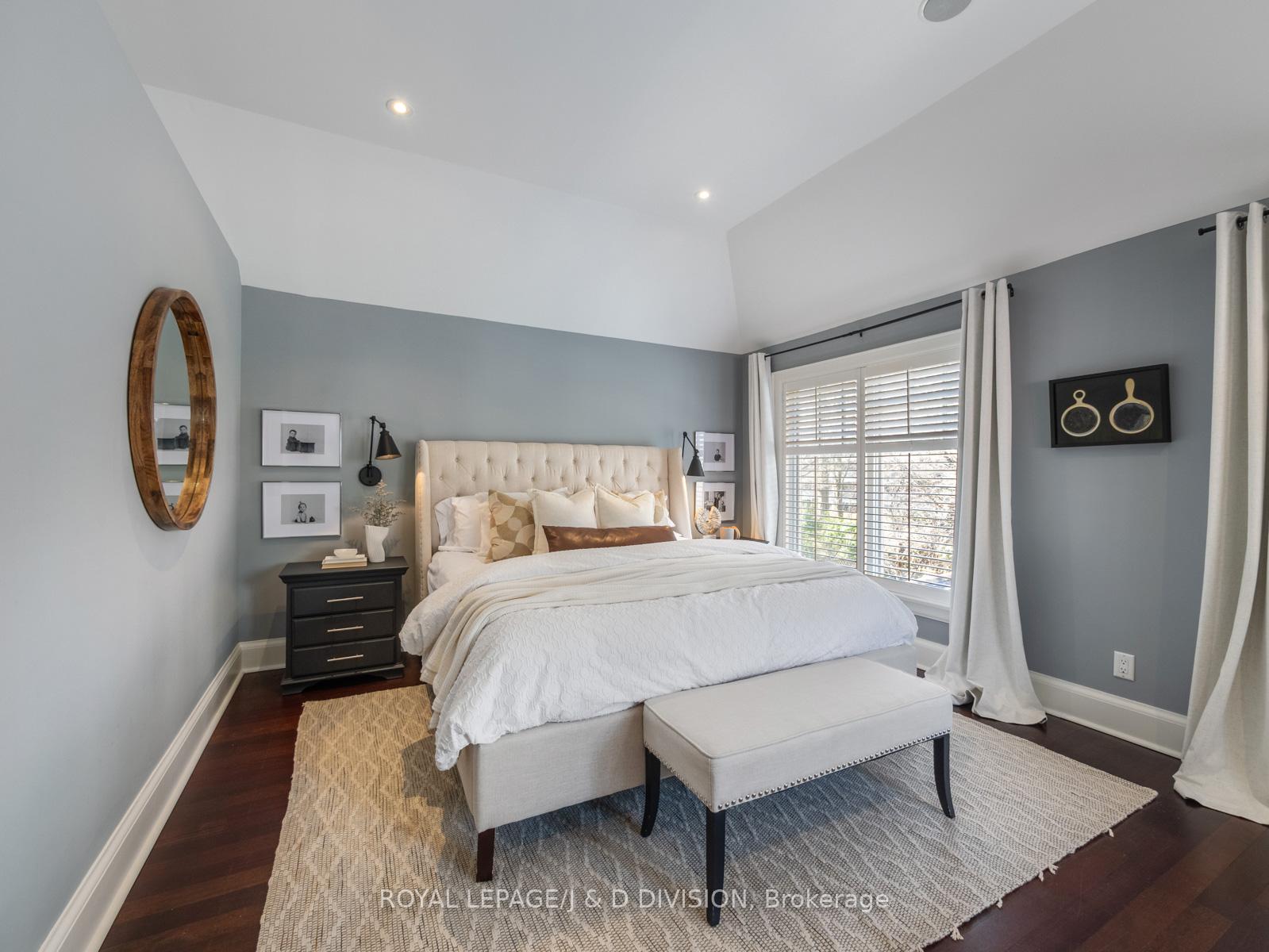 Photo 14 of 28 St Hilda's Avenue, Toronto, Lawrence Park South — HOMEH