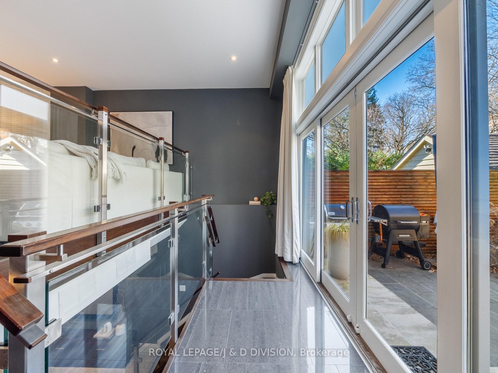 Photo 20 of 28 St Hilda's Avenue, Toronto, Lawrence Park South — HOMEH
