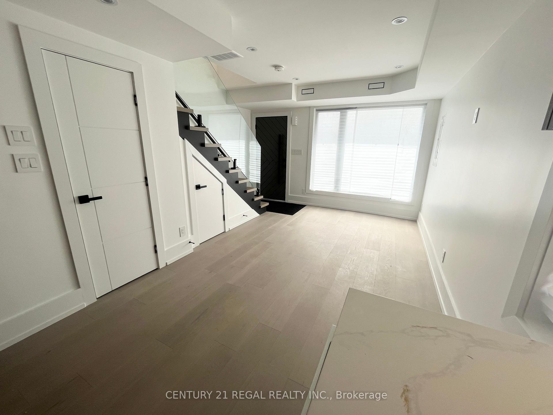 Photo 1 of Unit Unit 2, 171 Durant Avenue, Toronto, East York — HOMEH