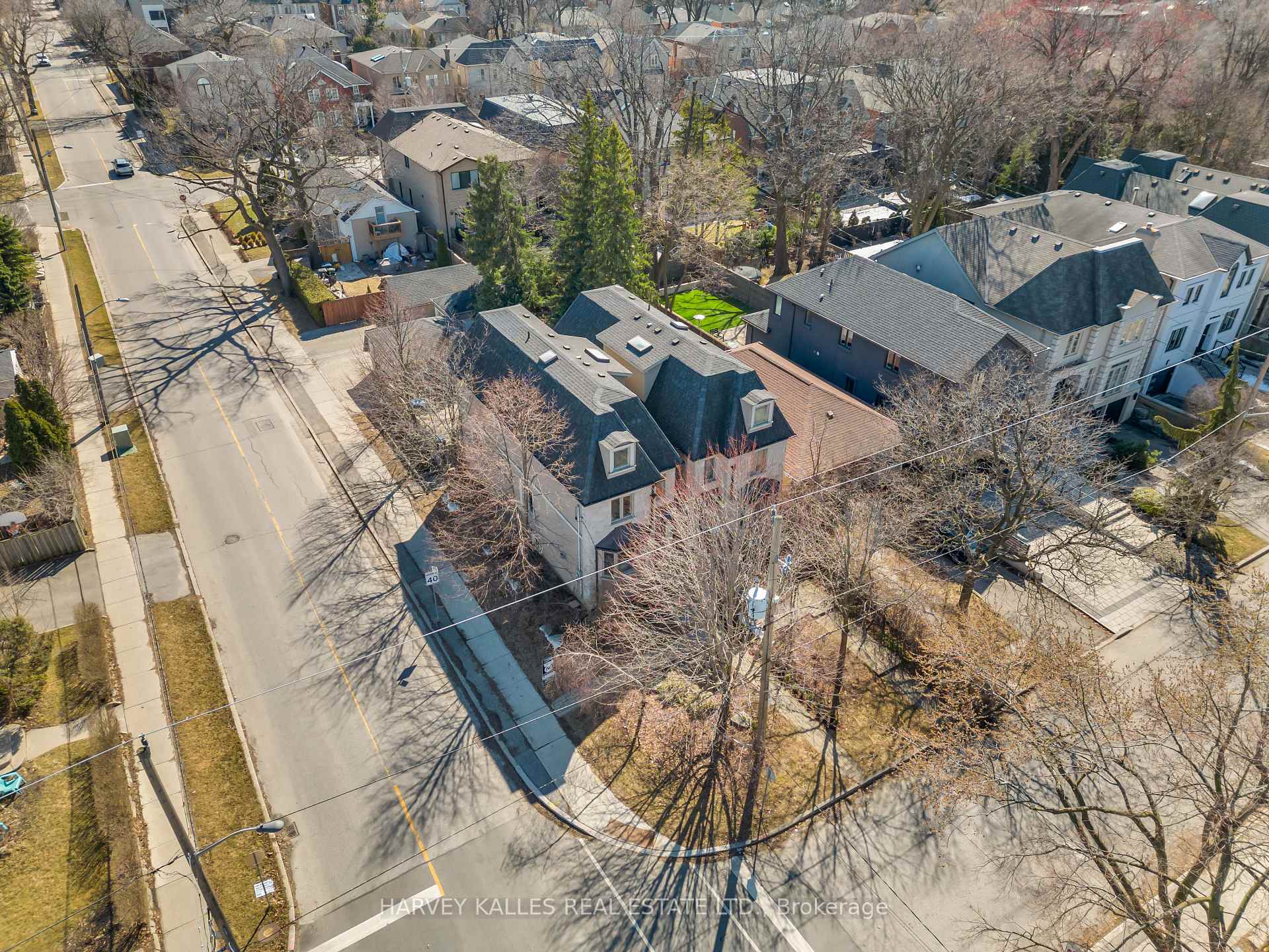 Photo 2 of 597 Woburn Avenue, Toronto, Bedford Park-Nortown — HOMEH