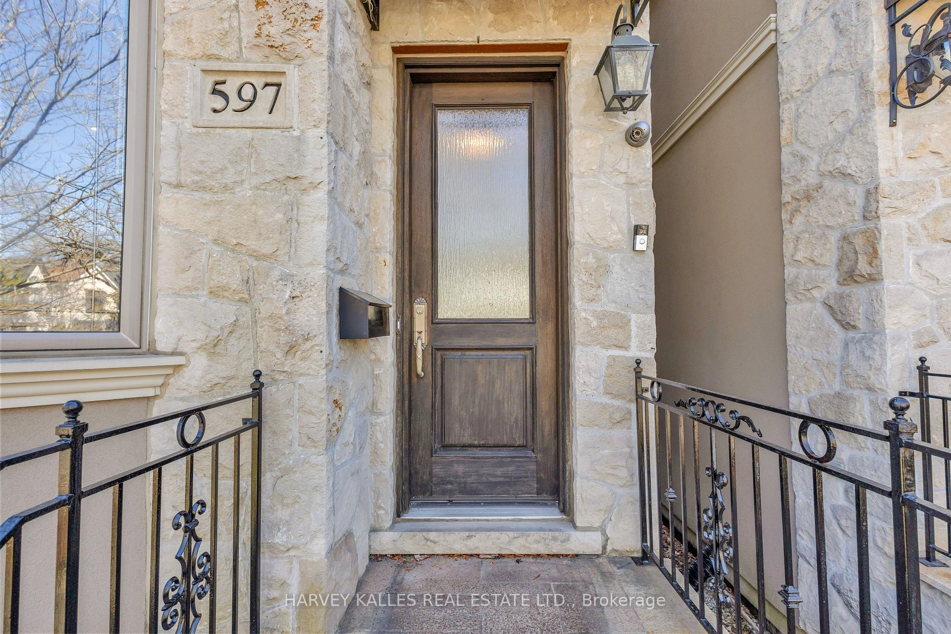 Photo 4 of 597 Woburn Avenue, Toronto, Bedford Park-Nortown — HOMEH