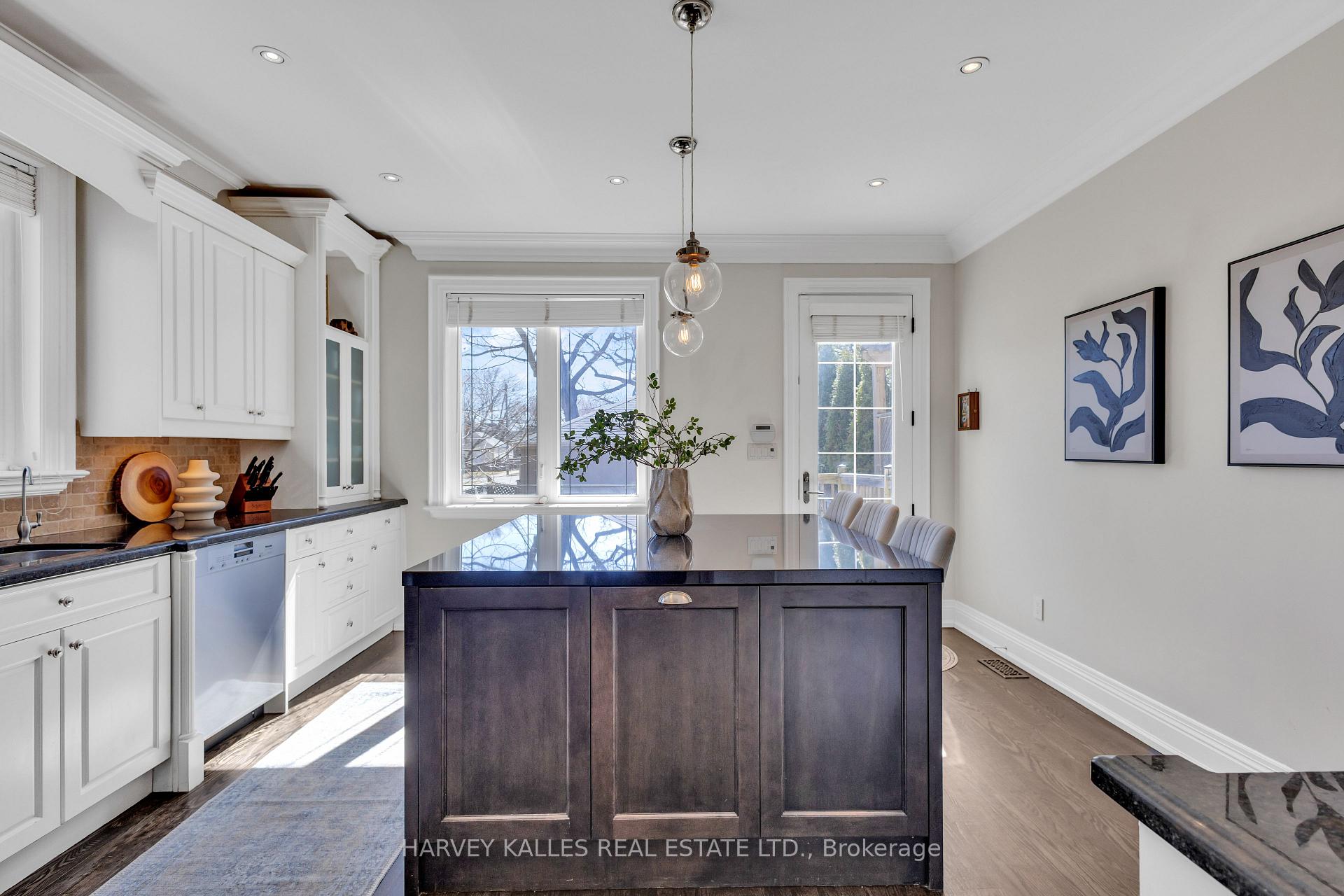 Photo 16 of 597 Woburn Avenue, Toronto, Bedford Park-Nortown — HOMEH
