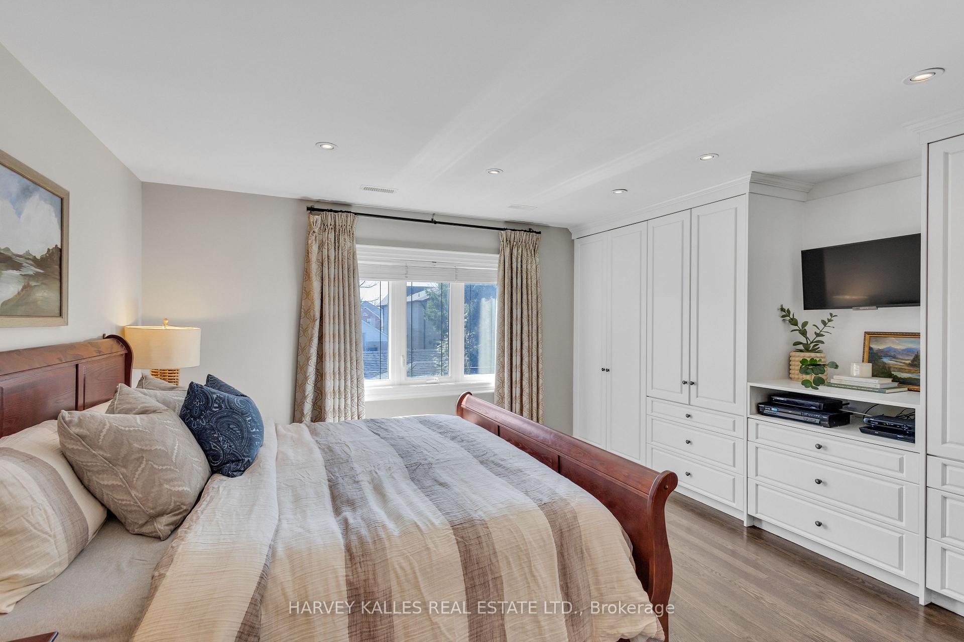 Photo 25 of 597 Woburn Avenue, Toronto, Bedford Park-Nortown — HOMEH