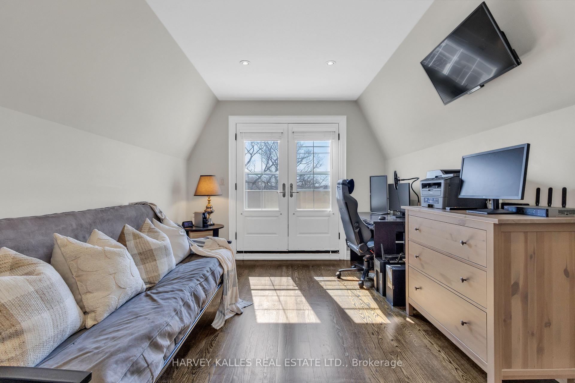 Photo 33 of 597 Woburn Avenue, Toronto, Bedford Park-Nortown — HOMEH