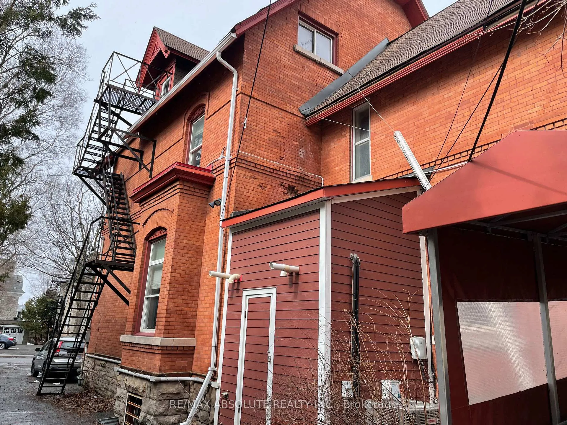 Photo 3 of 312 Daly Avenue, Ottawa, Sandy Hill — HOMEH