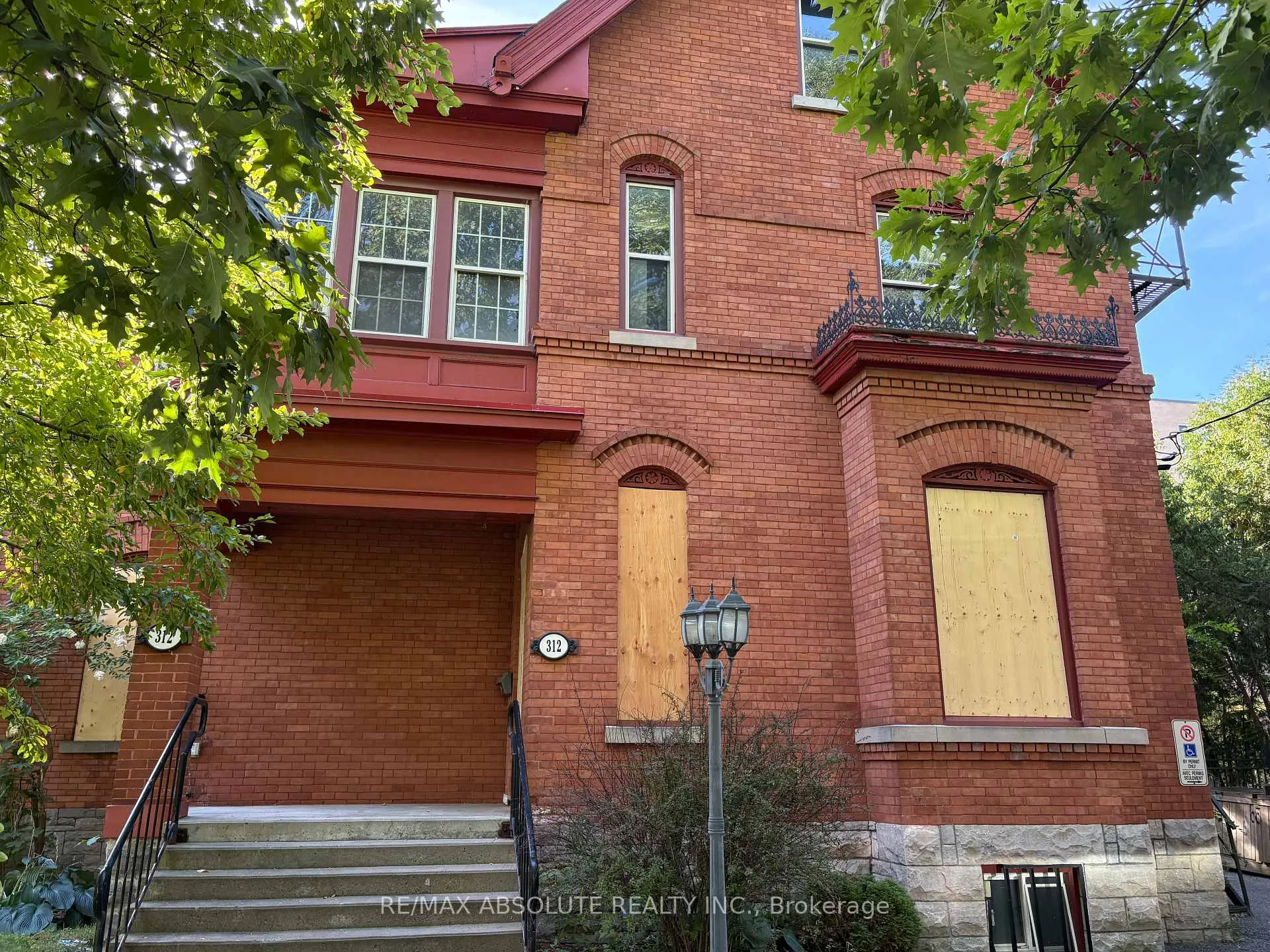 Photo 4 of 312 Daly Avenue, Ottawa, Sandy Hill — HOMEH