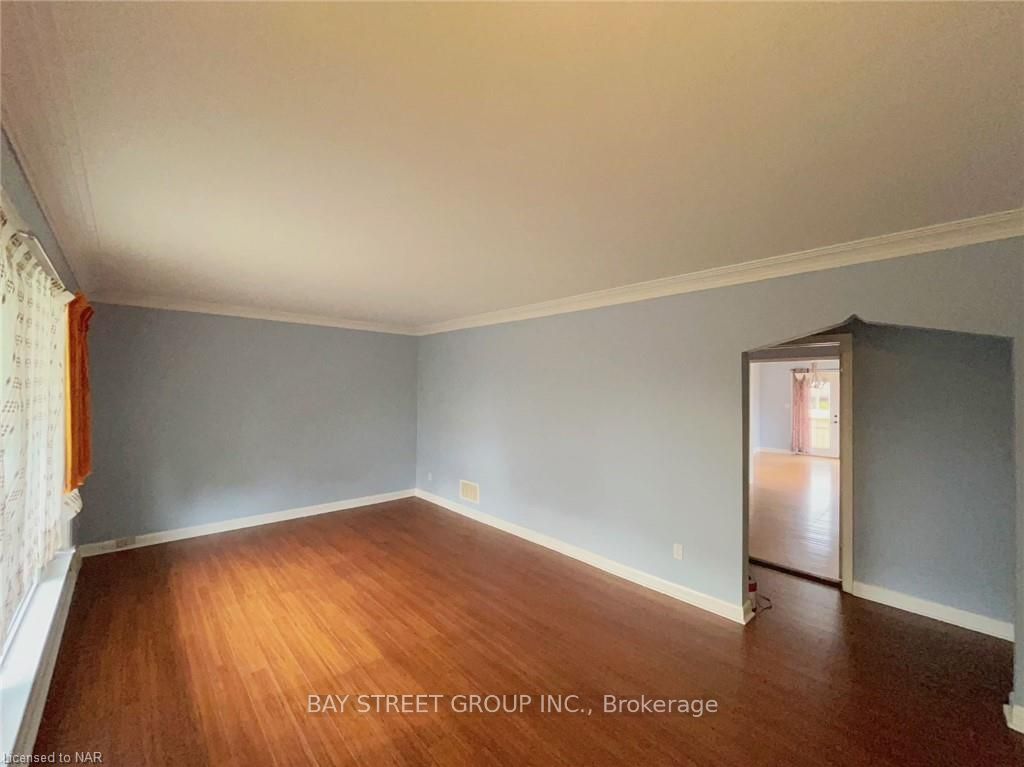 Photo 2 of Unit upper, 22 Stewart Avenue, Thorold, Thorold Downtown — HOMEH