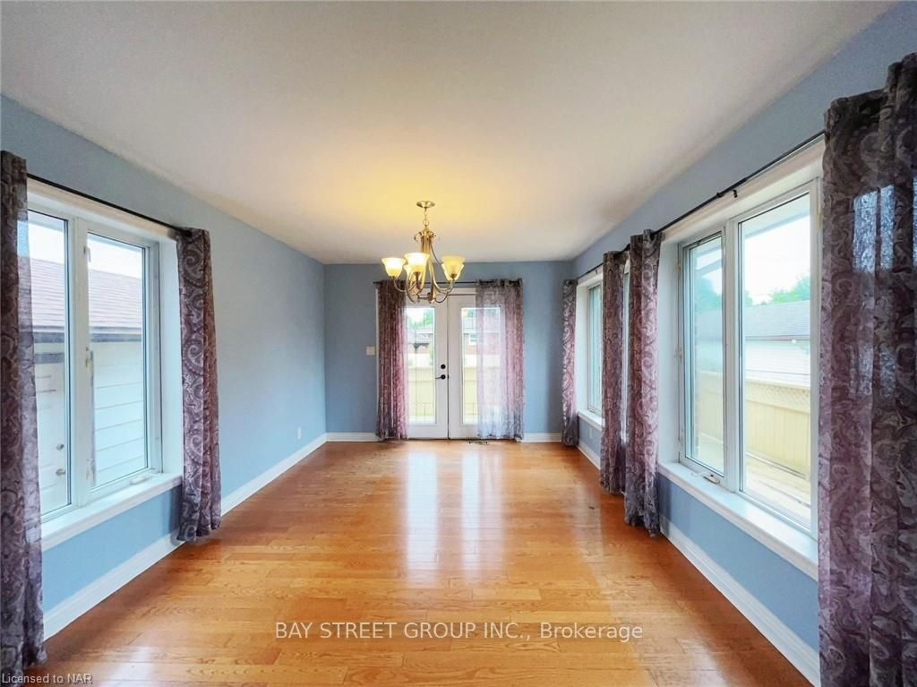 Photo 7 of Unit upper, 22 Stewart Avenue, Thorold, Thorold Downtown — HOMEH