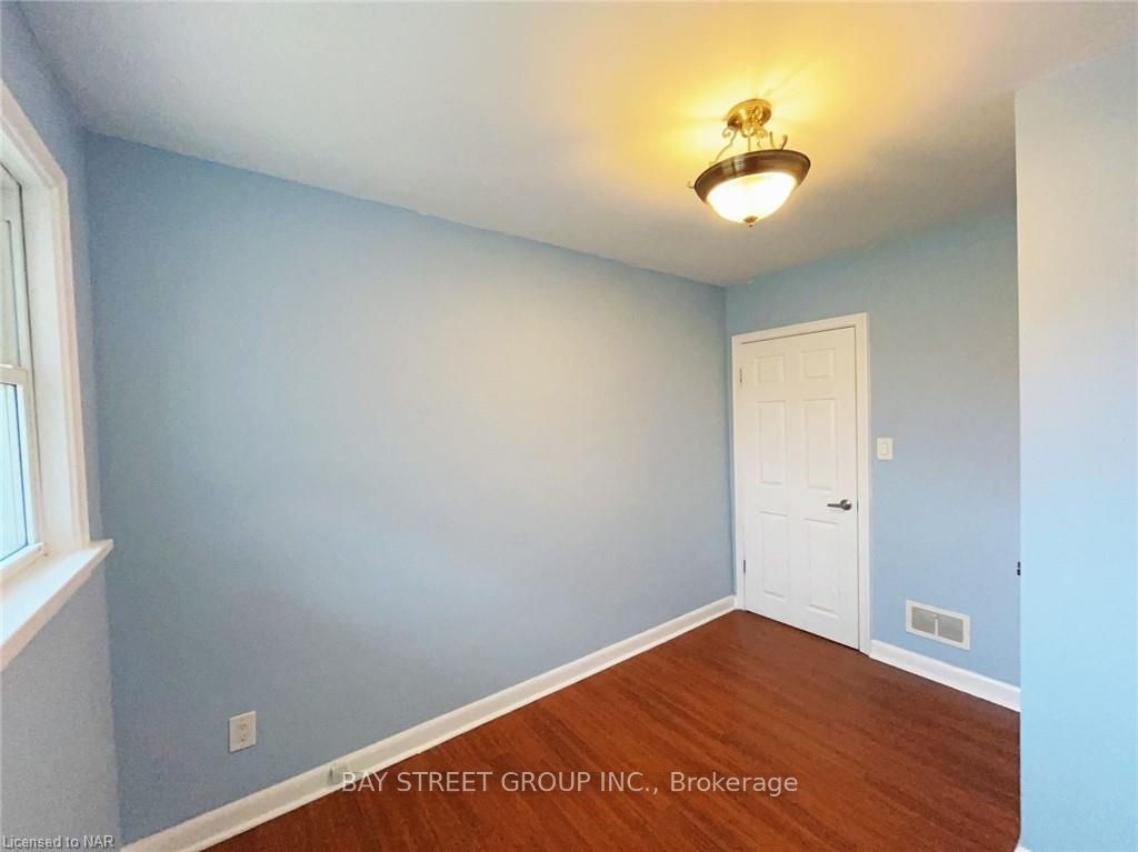 Photo 9 of Unit upper, 22 Stewart Avenue, Thorold, Thorold Downtown — HOMEH