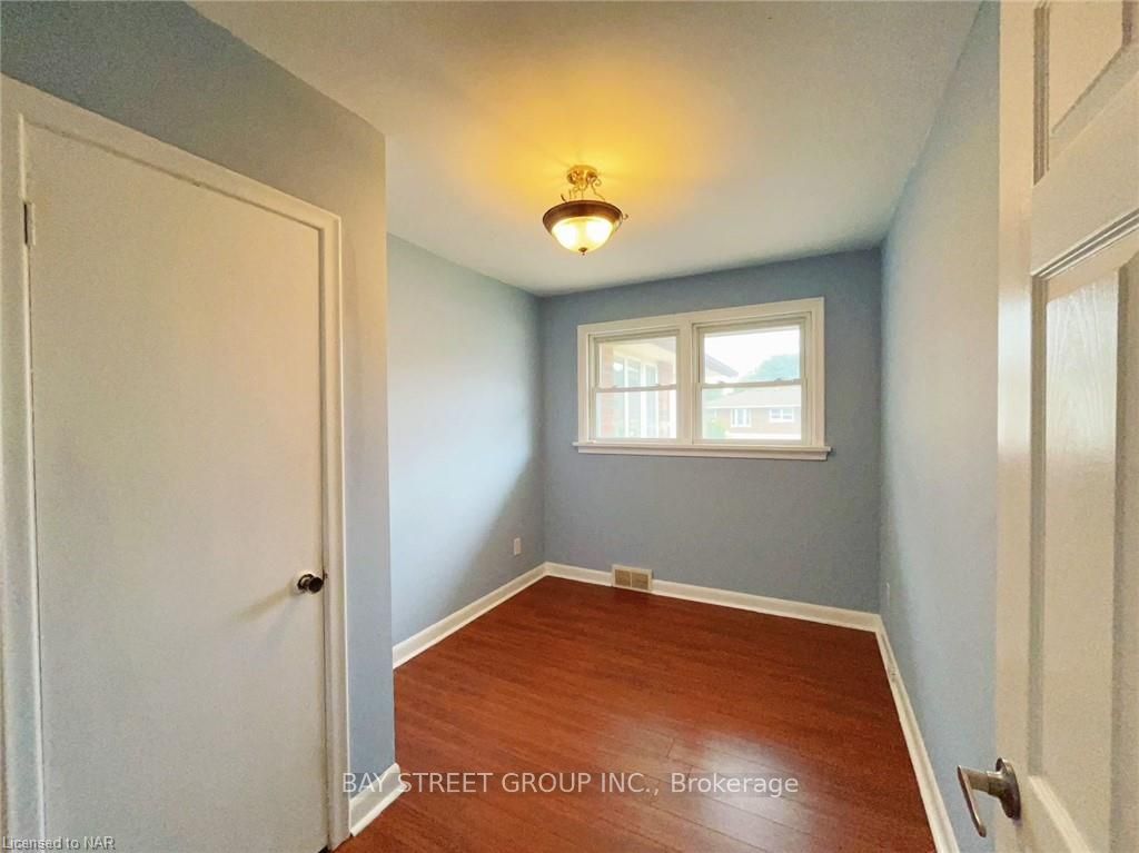 Photo 10 of Unit upper, 22 Stewart Avenue, Thorold, Thorold Downtown — HOMEH