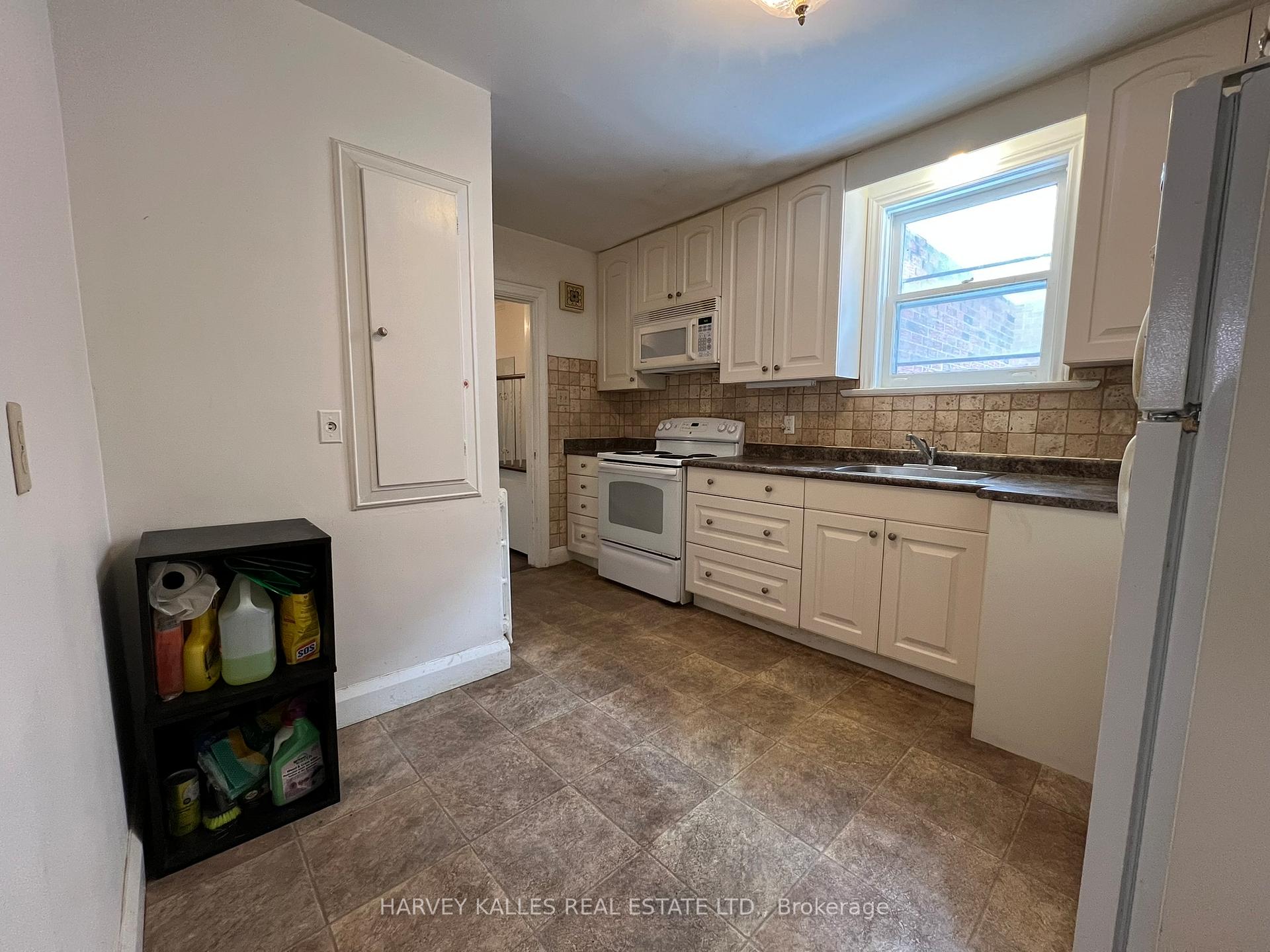 Photo 10 of 76 Shelborne Avenue, Toronto, Bedford Park-Nortown — HOMEH