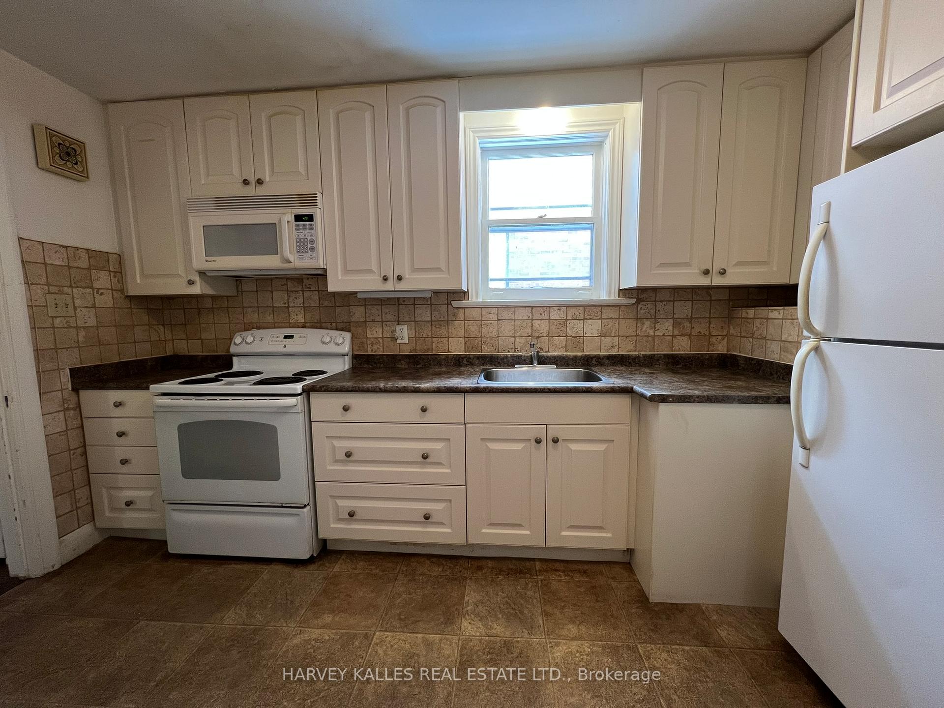 Photo 11 of 76 Shelborne Avenue, Toronto, Bedford Park-Nortown — HOMEH
