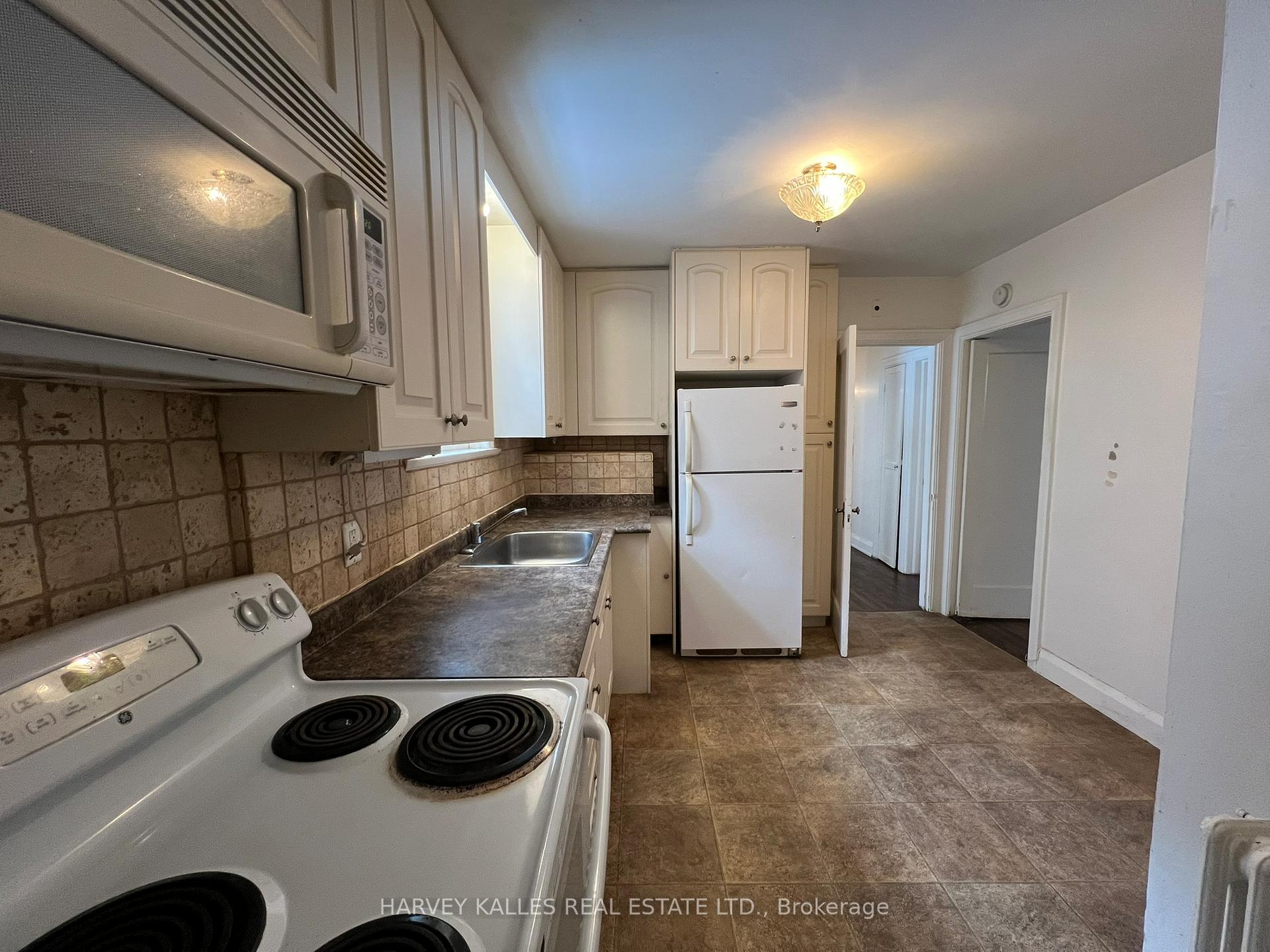 Photo 12 of 76 Shelborne Avenue, Toronto, Bedford Park-Nortown — HOMEH
