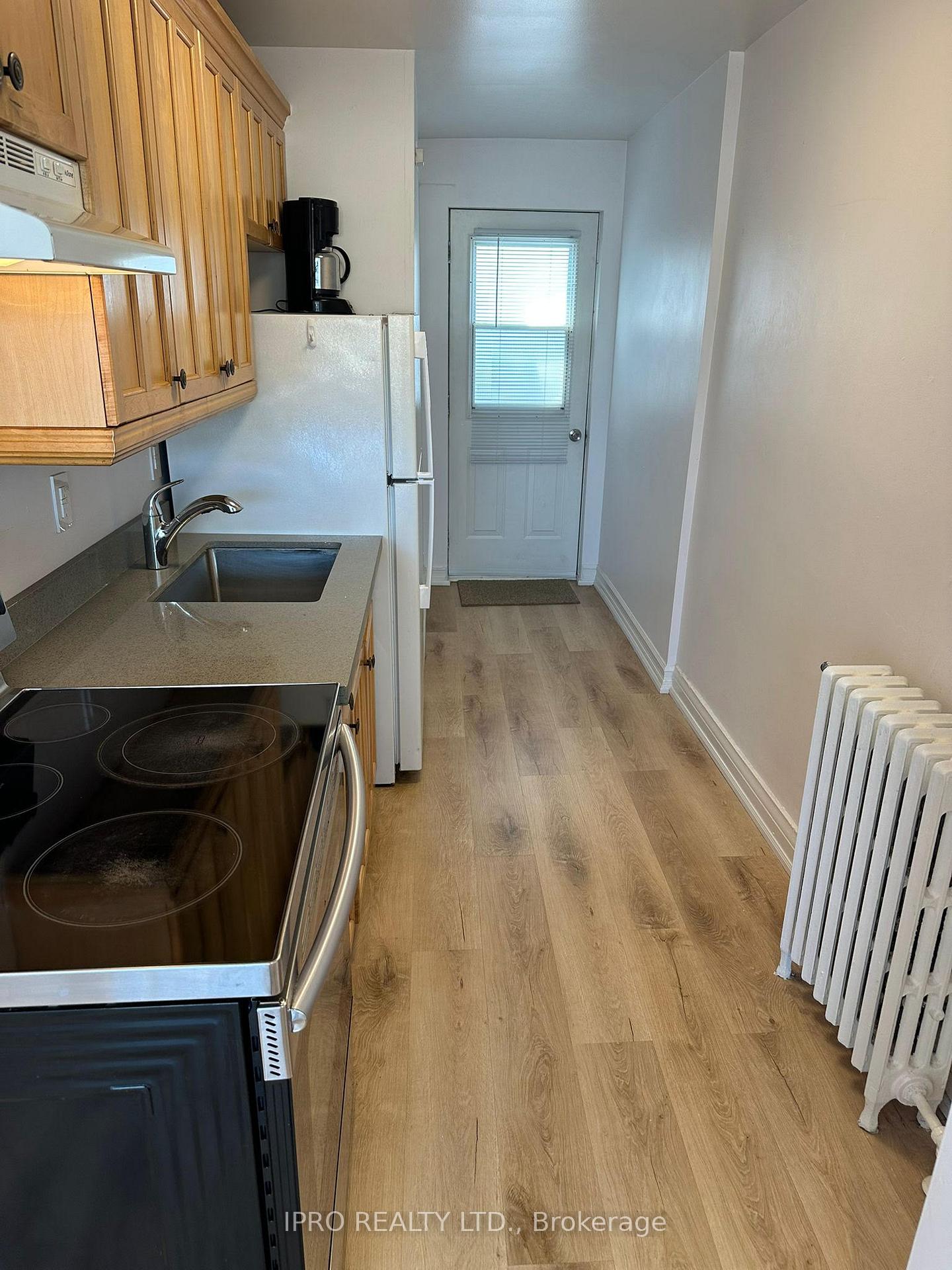 Photo 11 of Unit Unit 1, 1018 Coxwell Avenue, Toronto, East York — HOMEH
