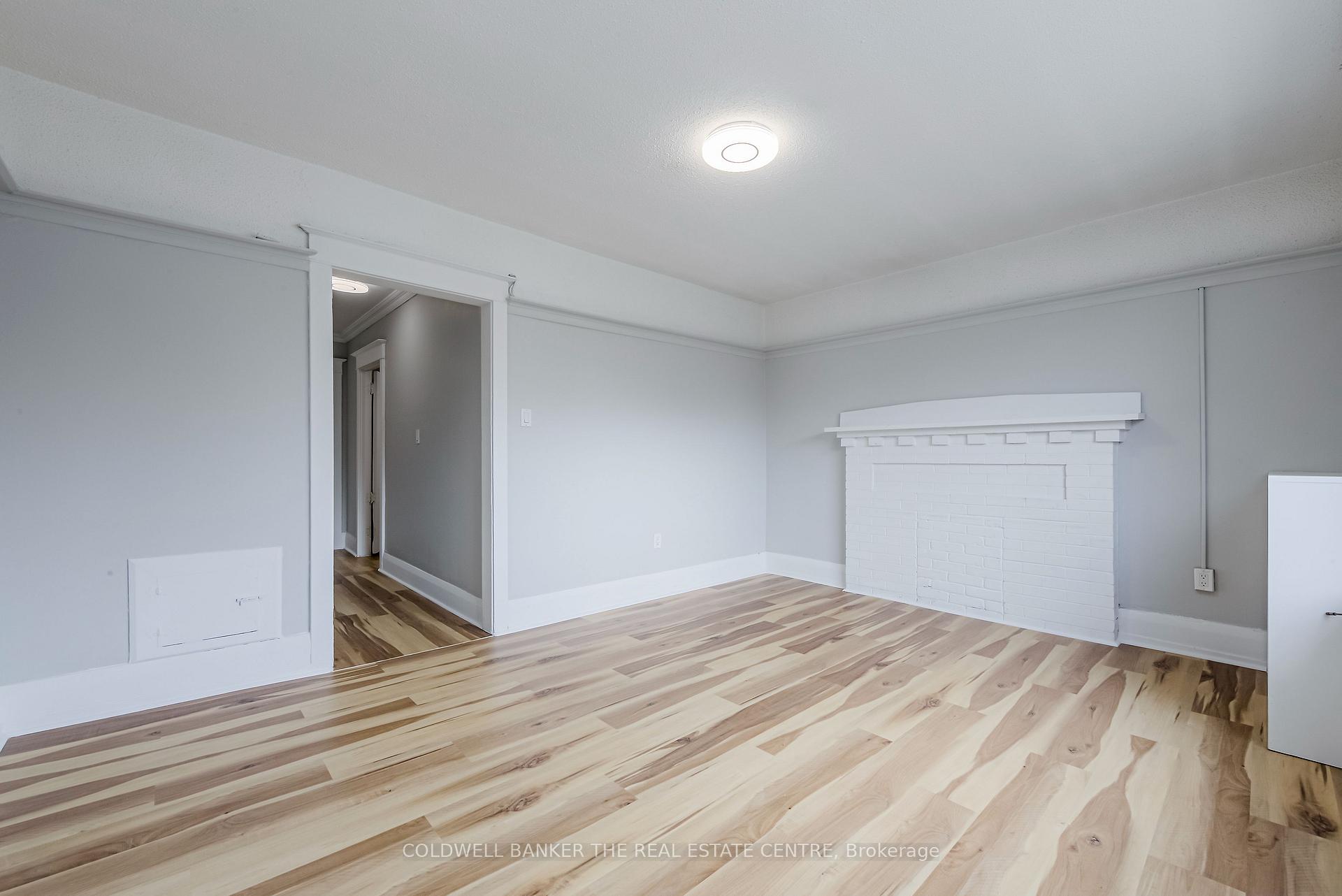 Photo 6 of 2116 Danforth Avenue, Toronto, East End-Danforth — HOMEH