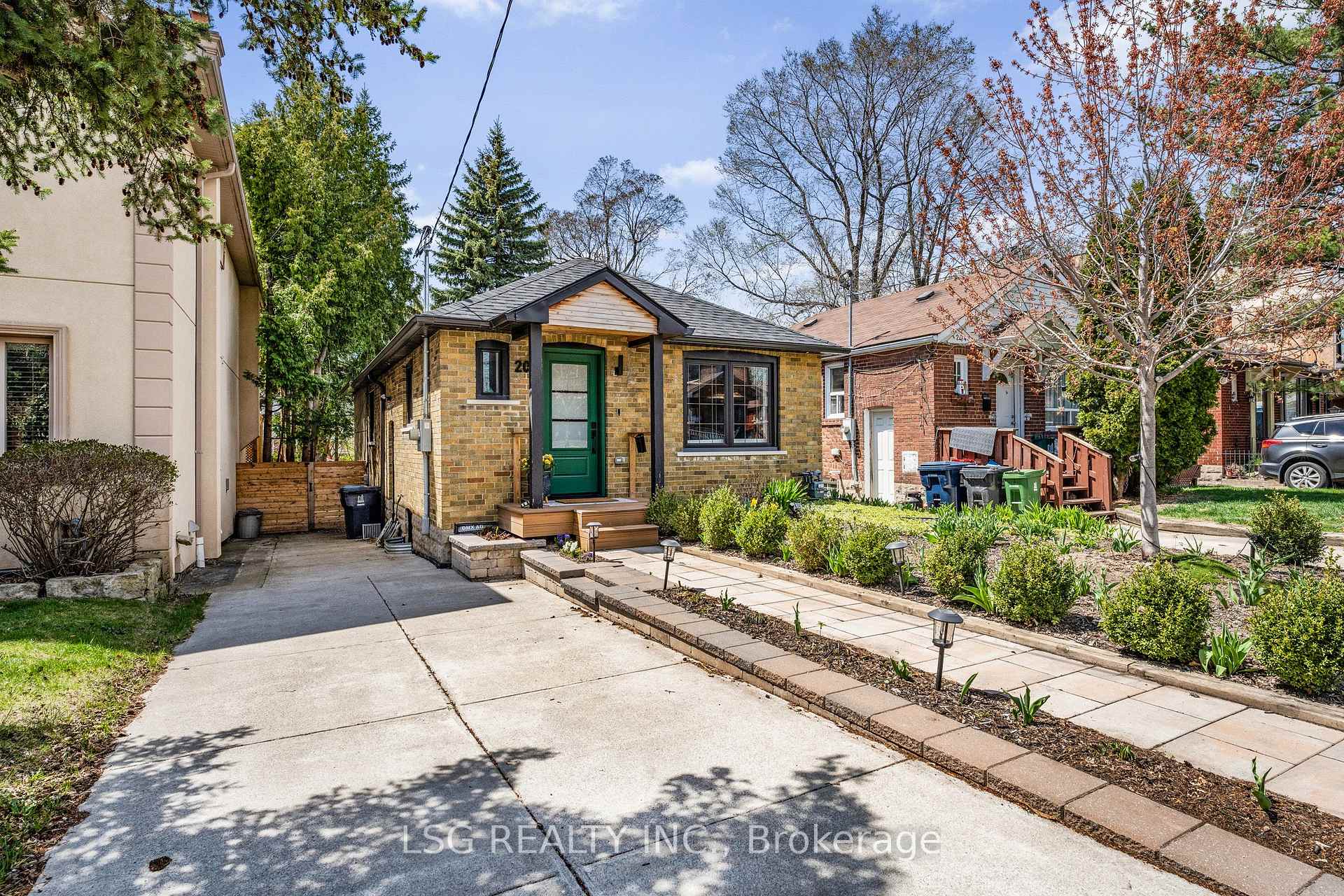 Photo 1 of 202 Linsmore Crescent, Toronto, Danforth Village-East York — HOMEH