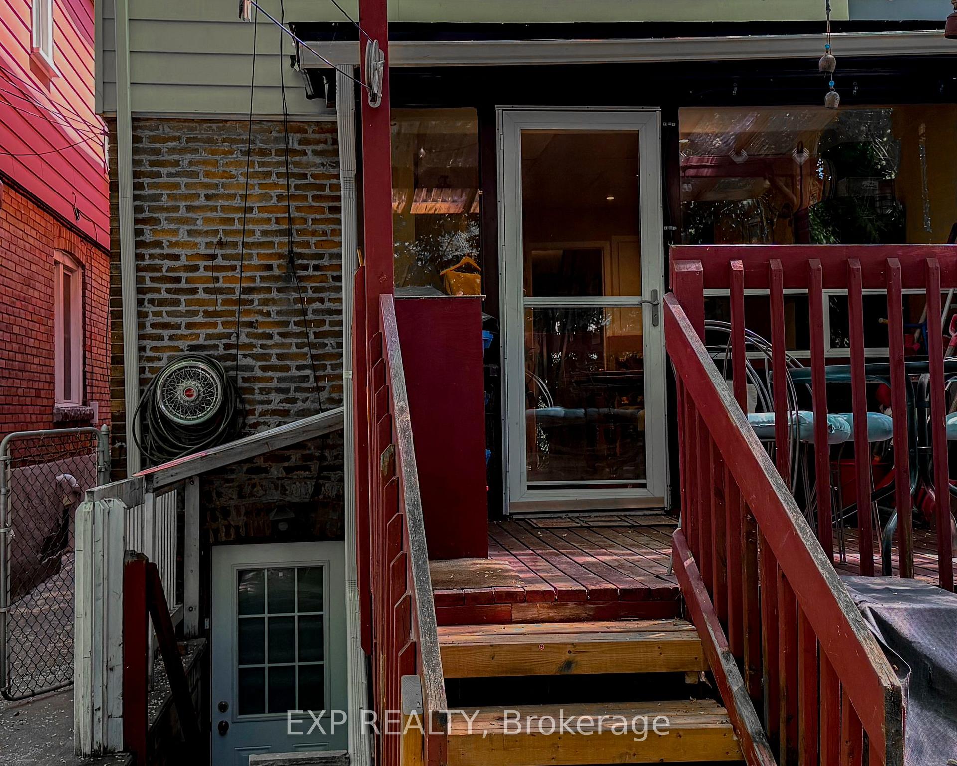 Photo 4 of Unit Basement, 574 Coxwell Avenue, Toronto, Greenwood-Coxwell — HOMEH